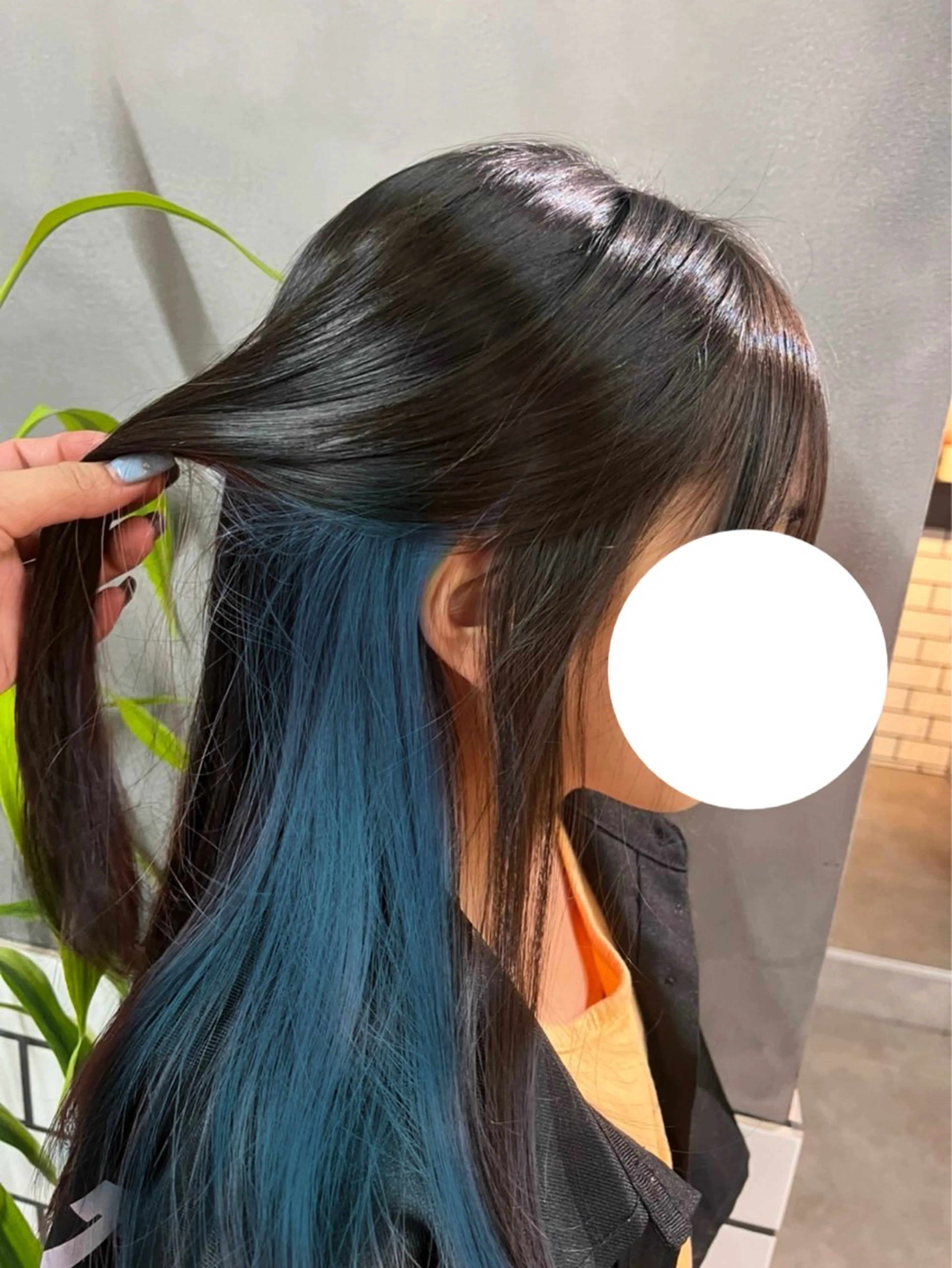 カラー ブリーチ イヤリングカラー 内山 あすかのヘアスタイル