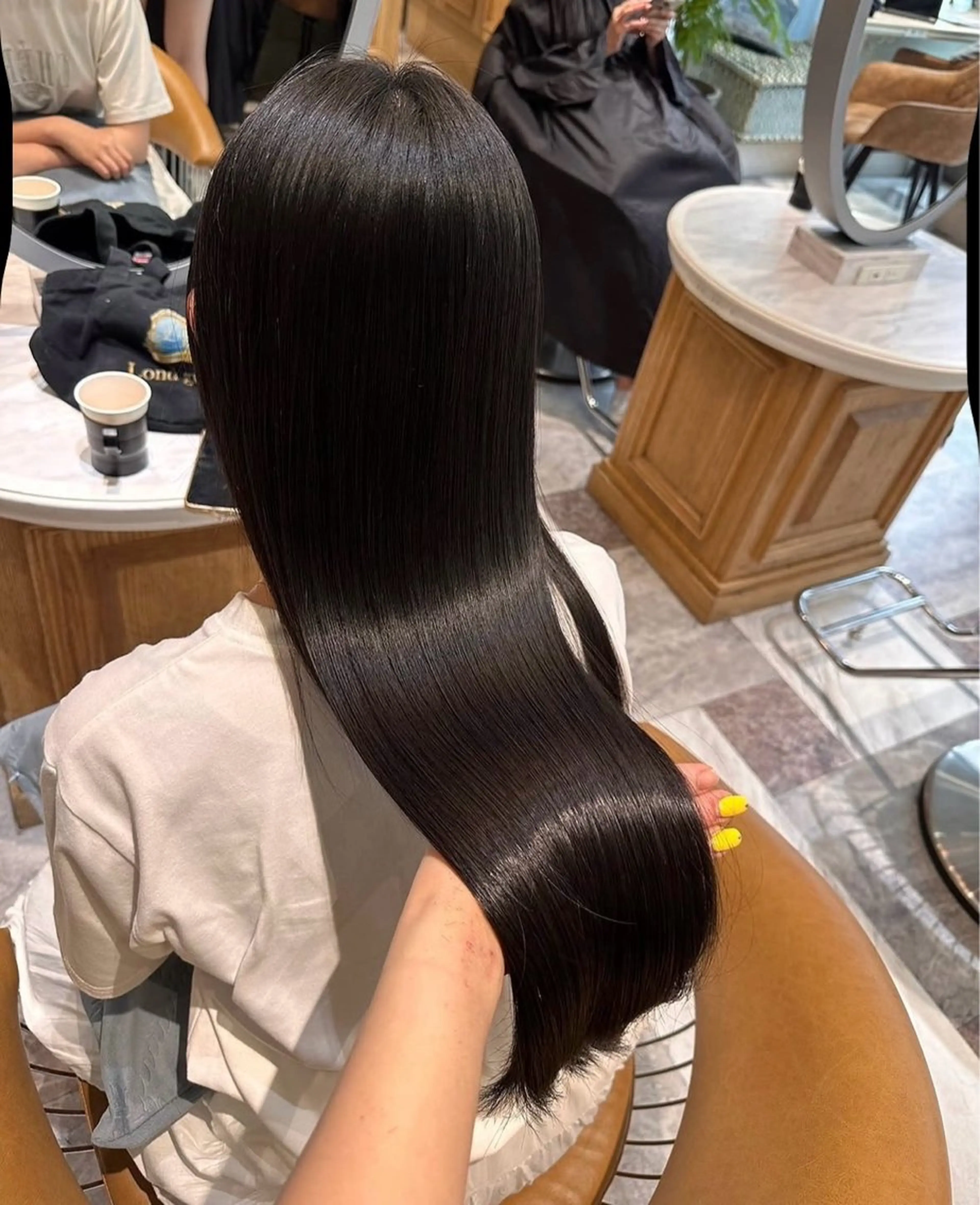 セミロング ボブ ハイライト 髪質改善 矢口 明莉のヘアスタイル