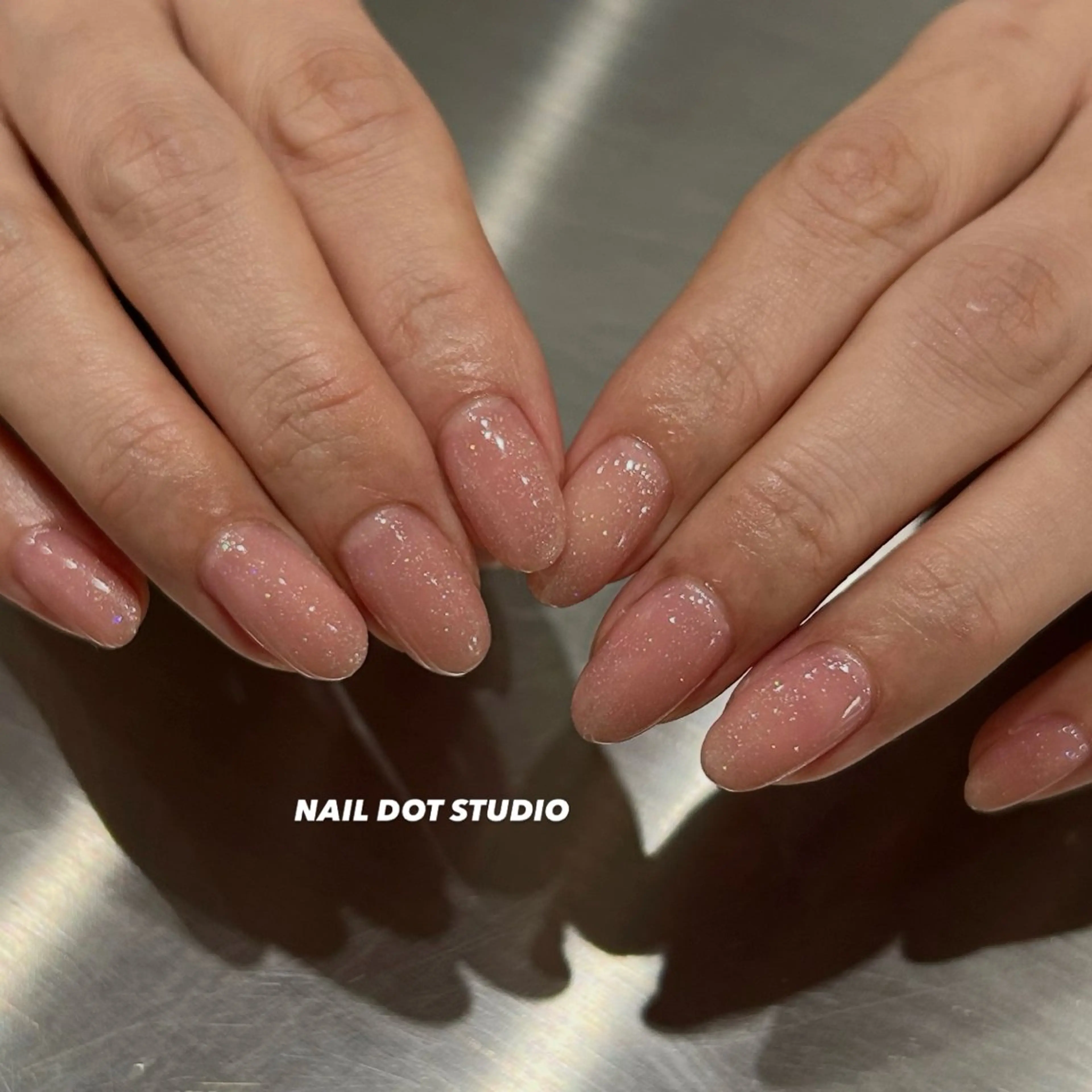 ネイル ハンドネイル NAILDOTSTU DIO SEINAのネイルデザイン