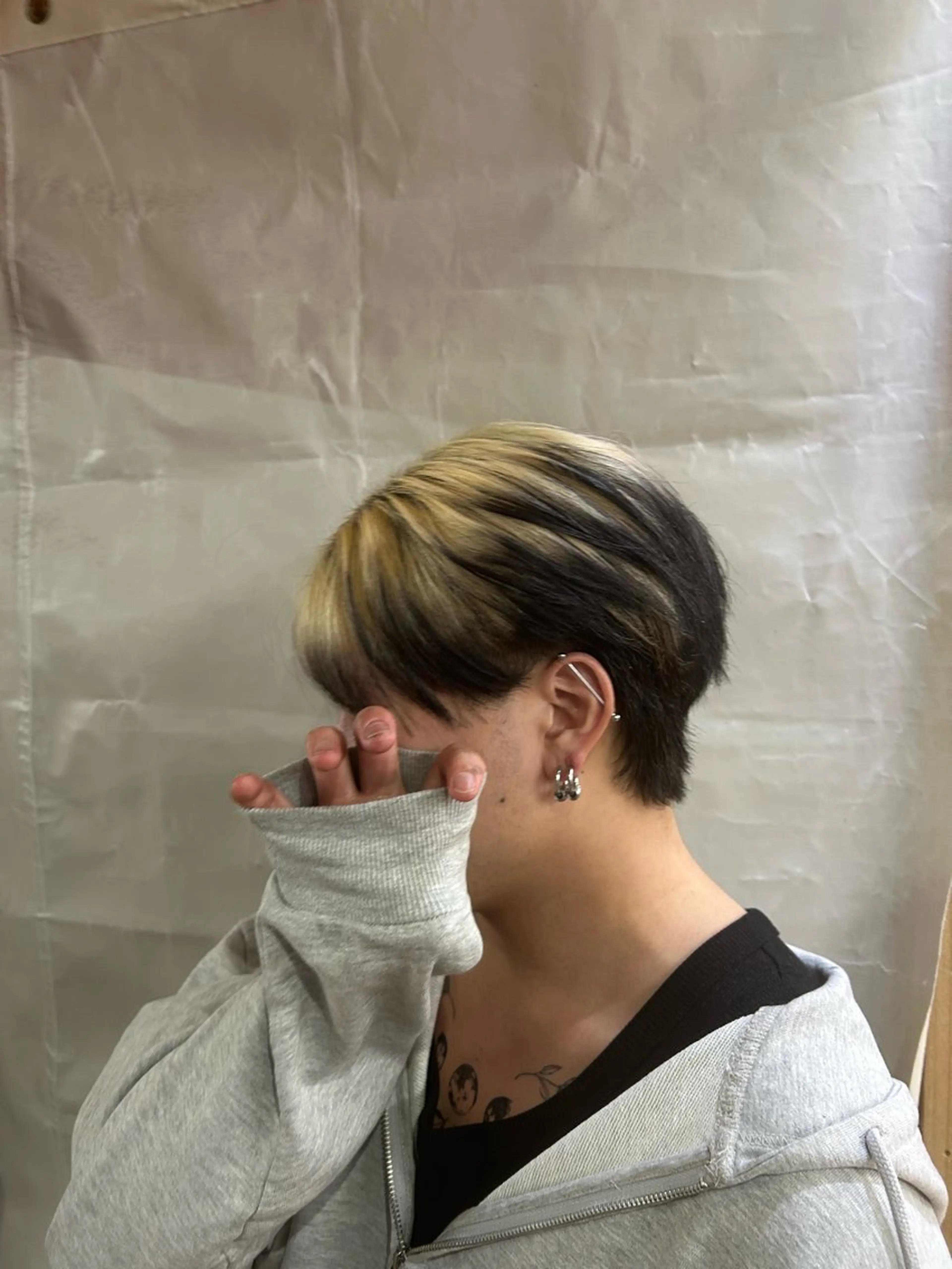 ショート カラー メンズ デザインカラー ヘアカラー 木藤 優杏のヘアスタイル