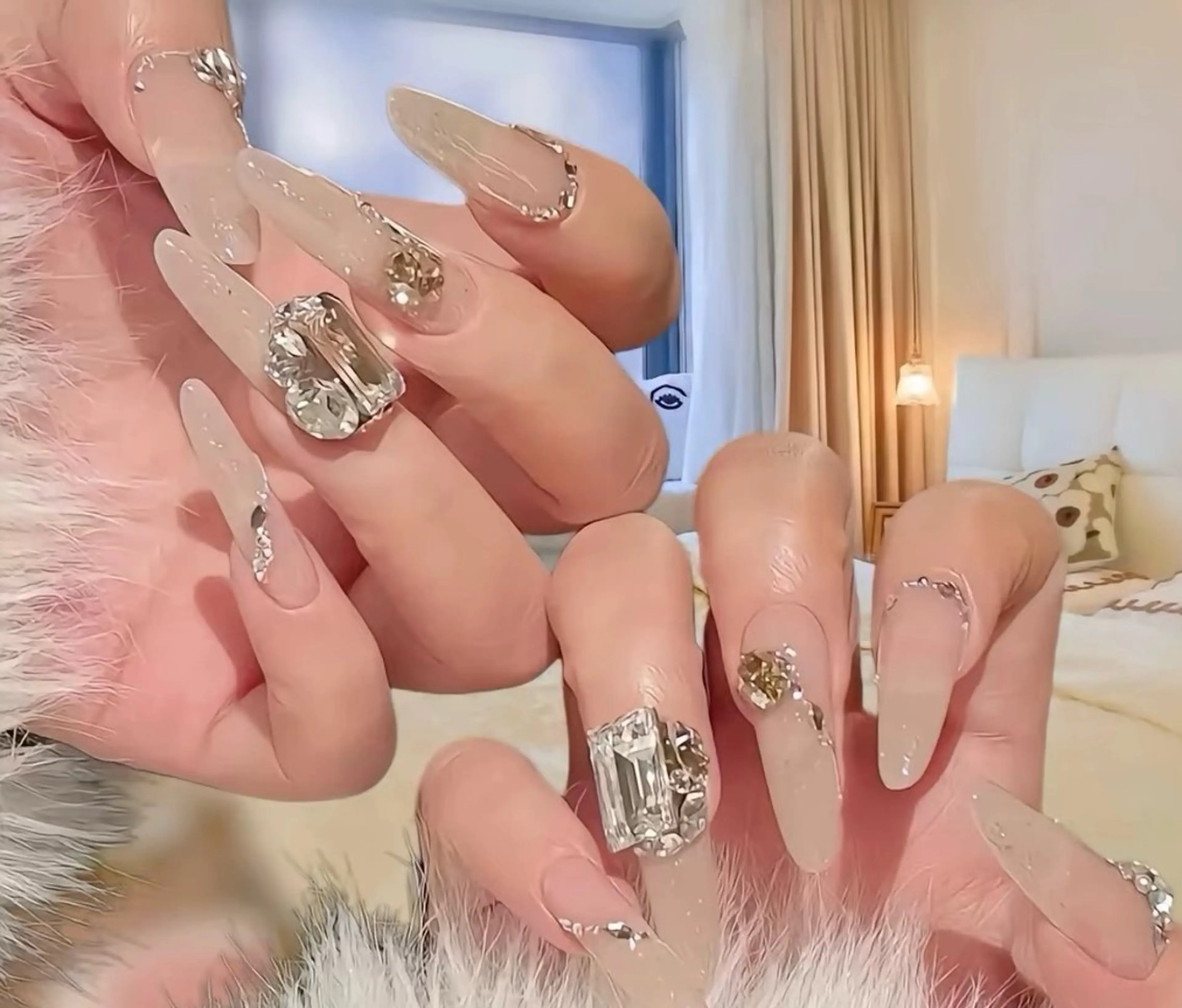 ネイル チークネイル 長さ出し フレンチネイル ガーリー 韓国ネイル sun nail池袋 モデル募集のネイルデザイン