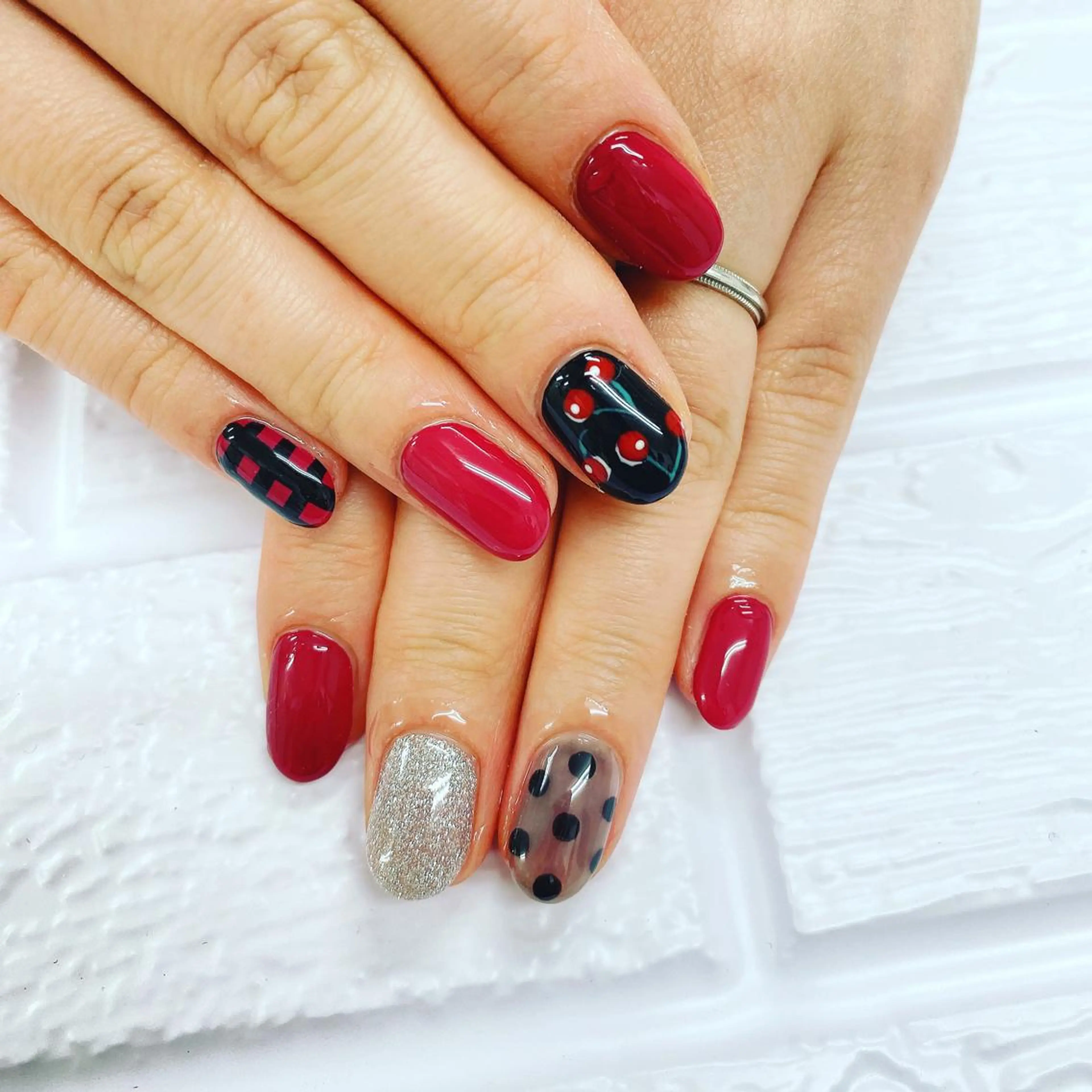 ネイル アートネイル ラメ(グリッター) N._._.claw[エヌクロー]所属・N._._. clawのネイルデザイン