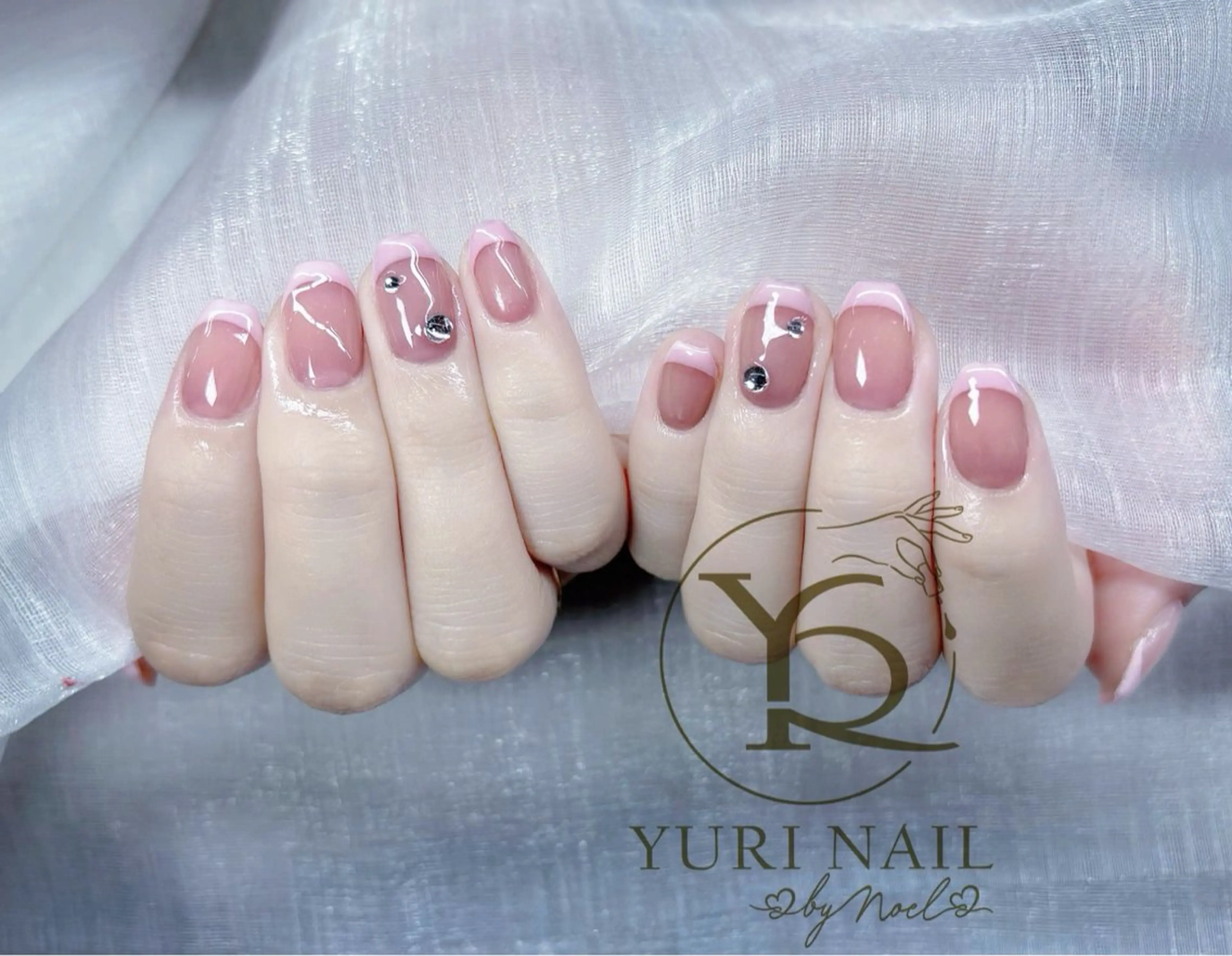 ネイル チークネイル フットネイル フレンチネイル グラデーション キラキラネイル ハンドネイル フットネイル ハンドケア YURI Nail Funabashiのネイルデザイン