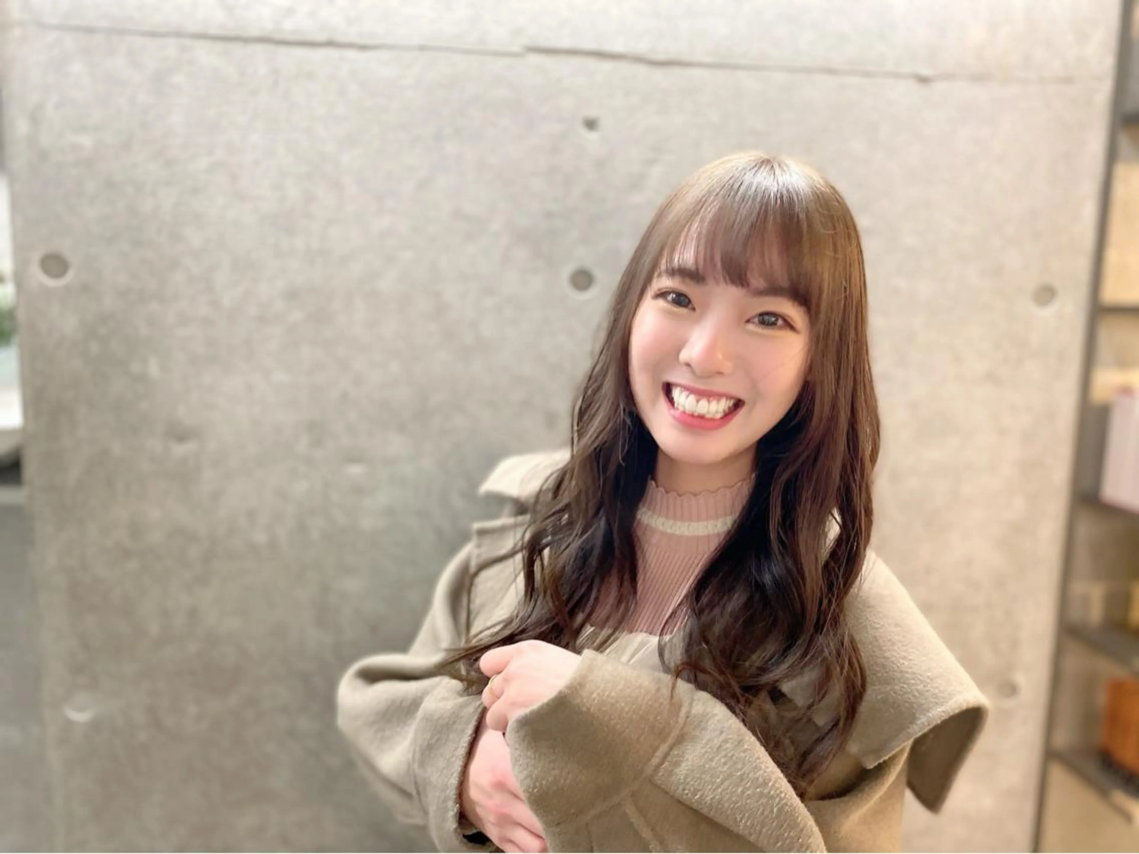 セミロング アッシュ ボブ ハイライト レイヤーカット シースルーバング 原宿アンリ 山下卓也のヘアスタイル