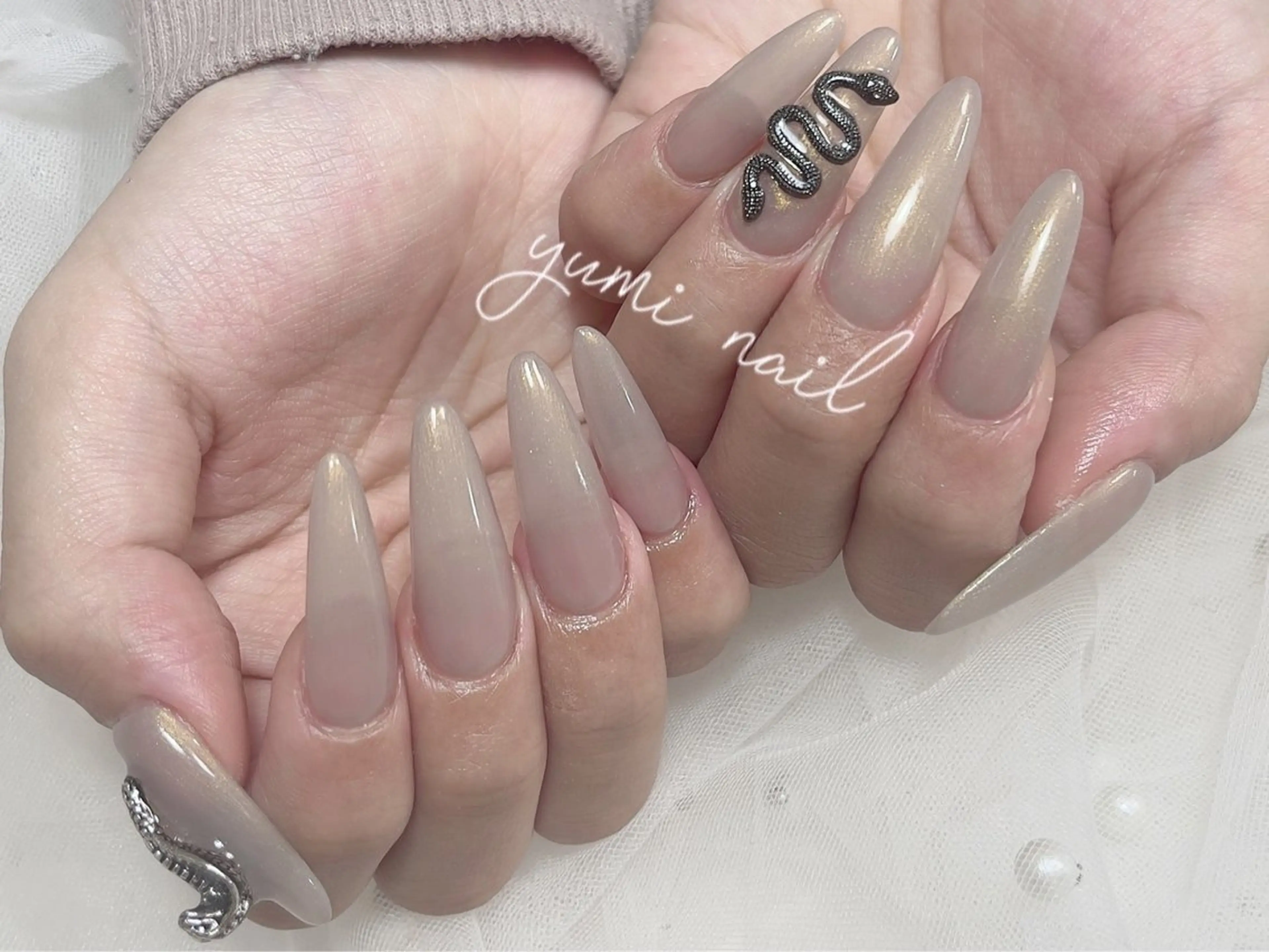 ネイル 𝐲𝐮𝐦𝐢🎀 長さ出しデザイン専門のネイルデザイン