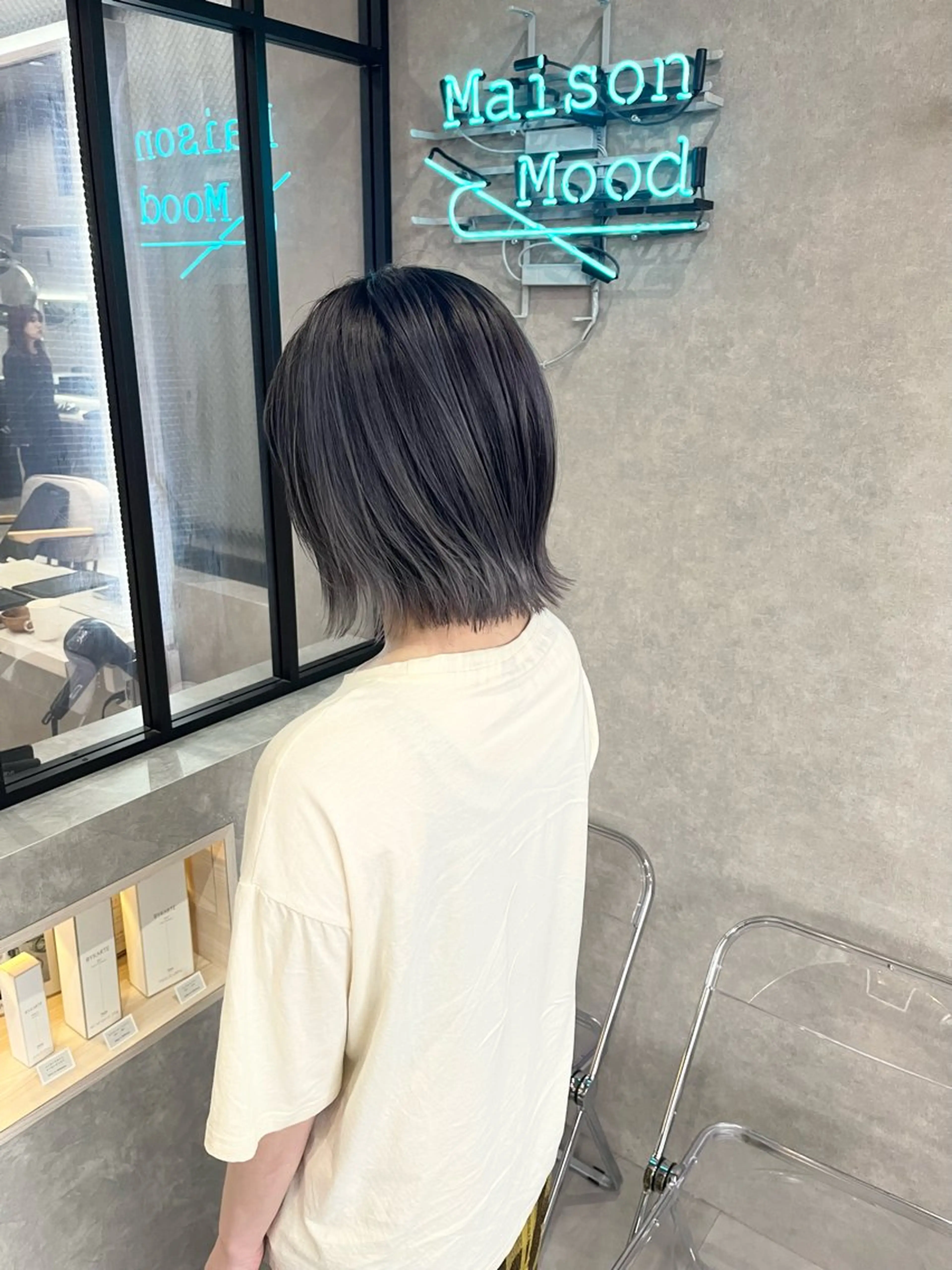 ミディアム カラー アッシュ バレイヤージュ ブリーチ ブルーカラー デザインカラー カット ヘアカラー トリートメント 長谷川 湧のヘアスタイル