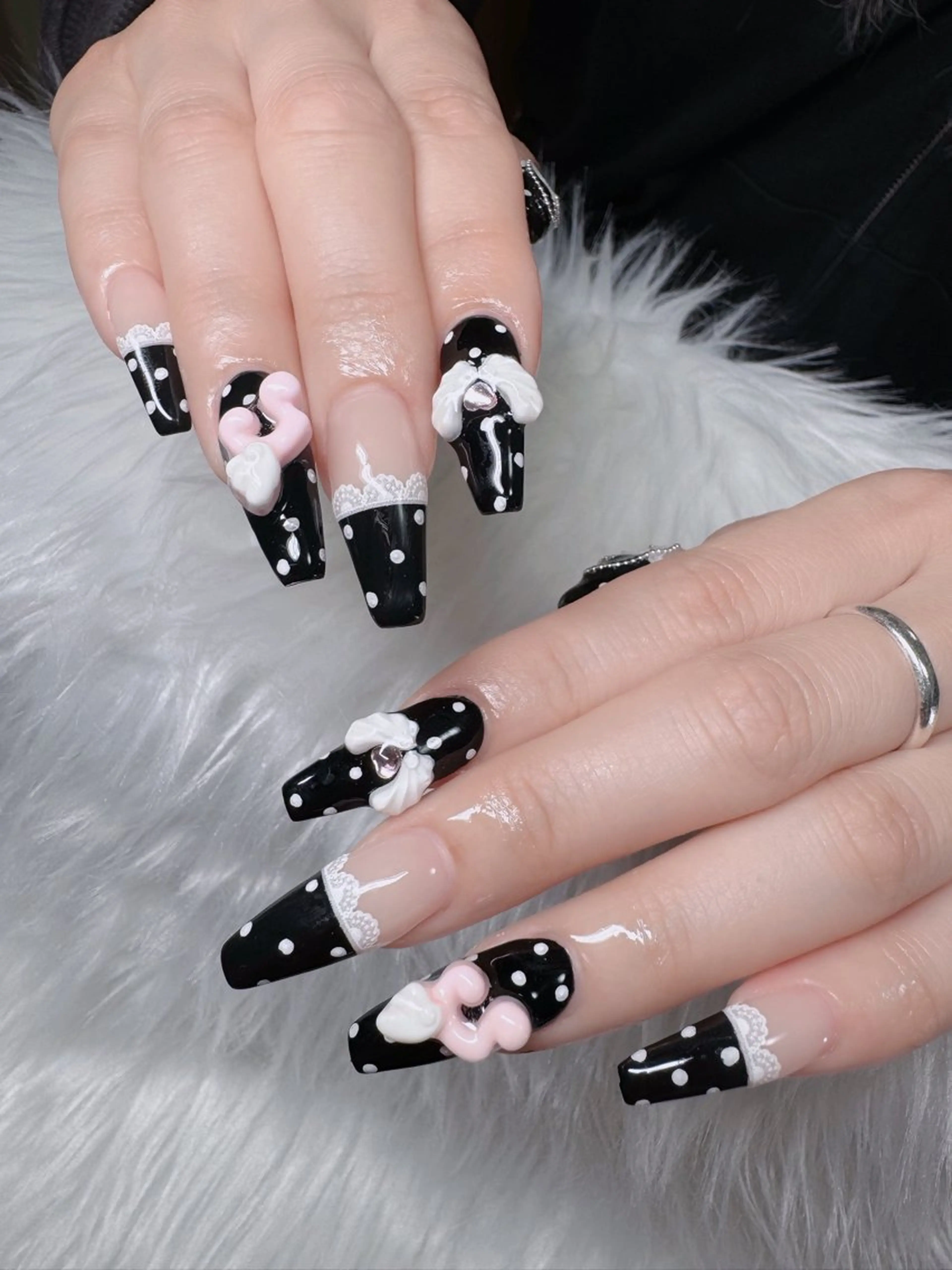 ネイル オーロラネイル フレンチネイル ジェルネイル ハロウィン キラキラネイル H.baby Nail Salonのネイルデザイン