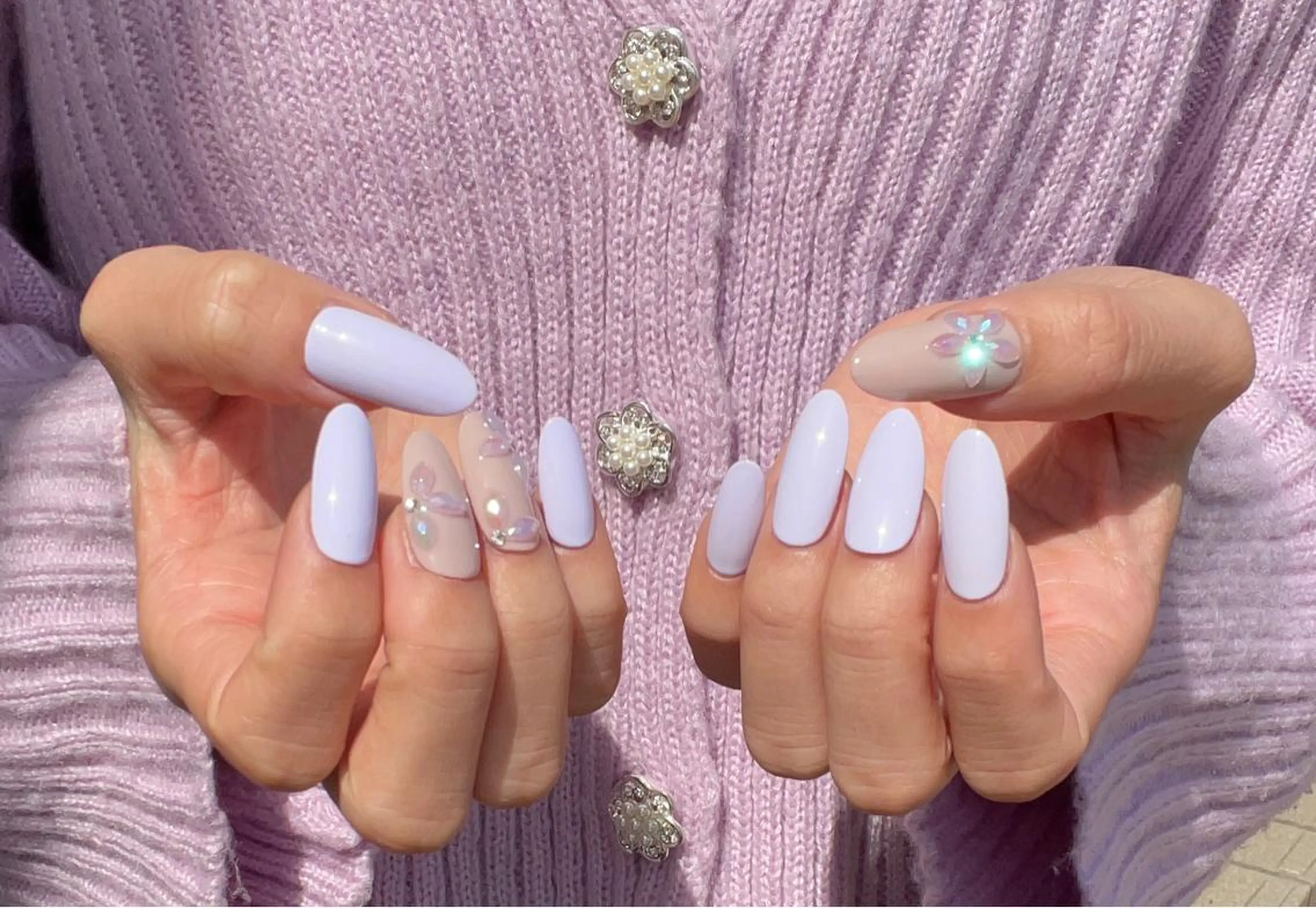 ネイル VIERU 🌈🎀💖のネイルデザイン