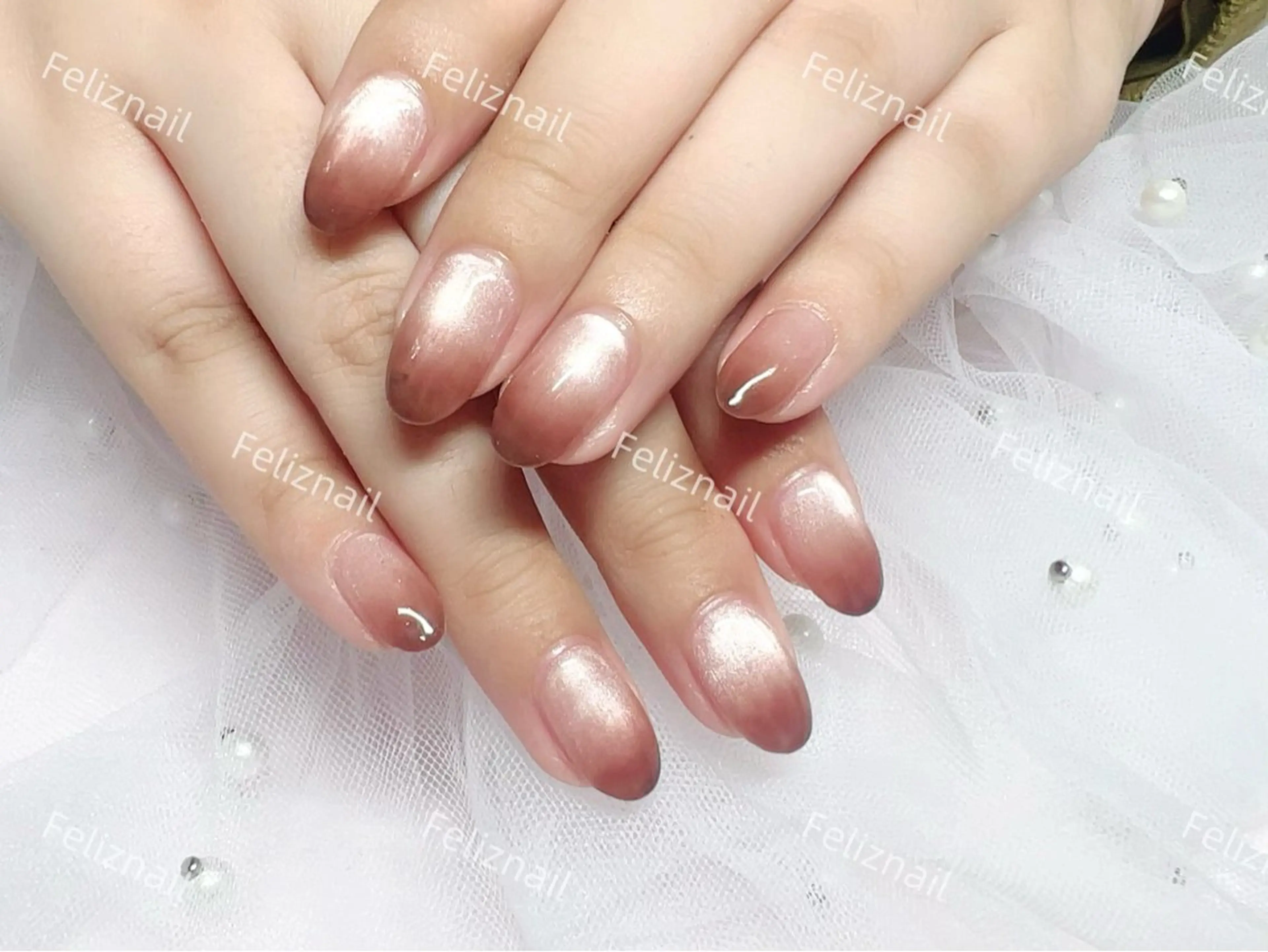 ネイル ジェルネイル グラデーション 韓国ネイル マグネットネイル オフィスネイル ユキカ (ネイリスト)のネイルデザイン