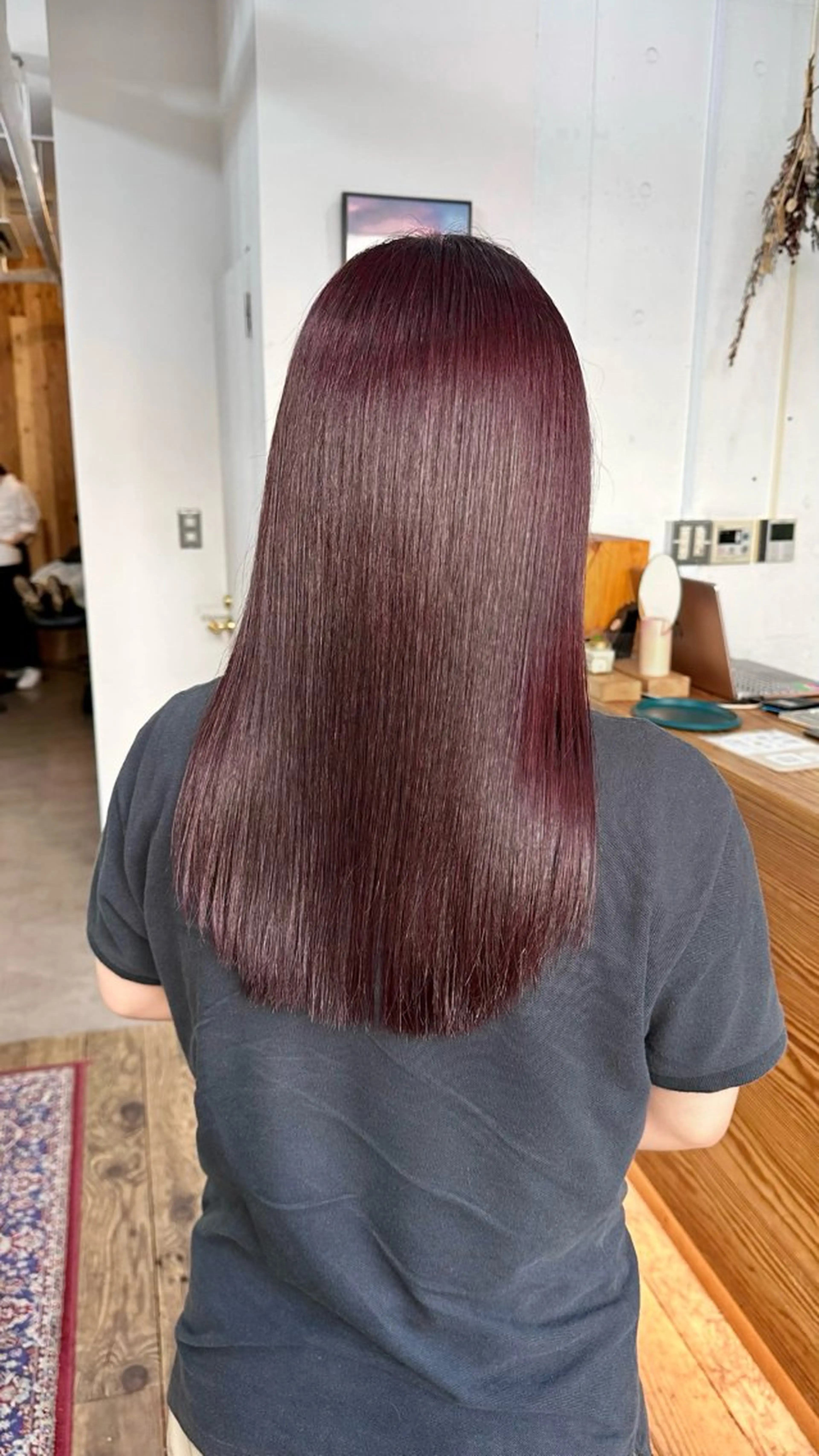 【湿気/うねりのストレス解消】カット+縮毛矯正+2stepトリートメントの写真