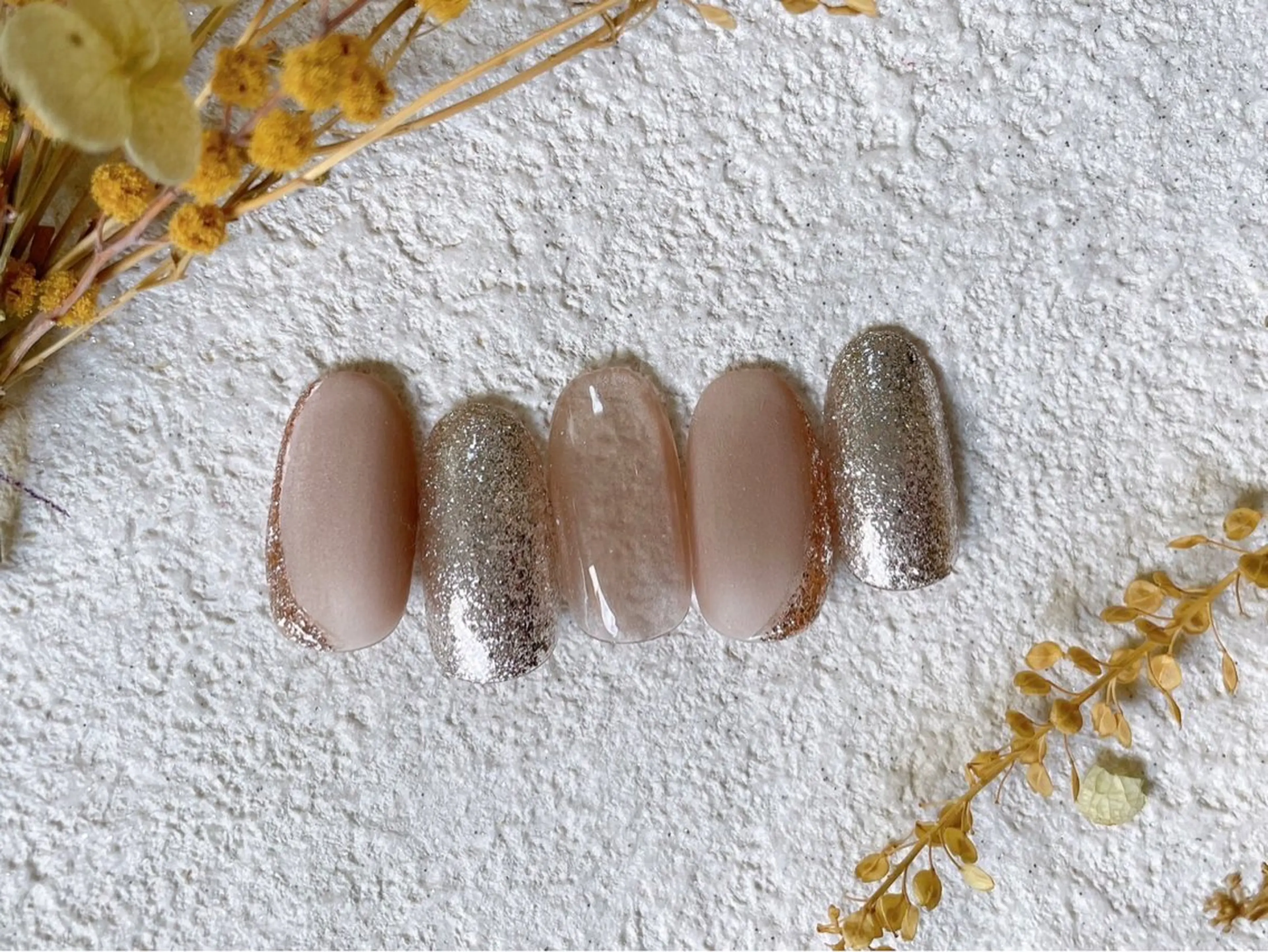 ネイル オーロラネイル フットネイル フレンチネイル ジェルネイル 韓国ネイル ハンドネイル kiki nail &brow二子玉川の眉毛・アイブロウイメージ