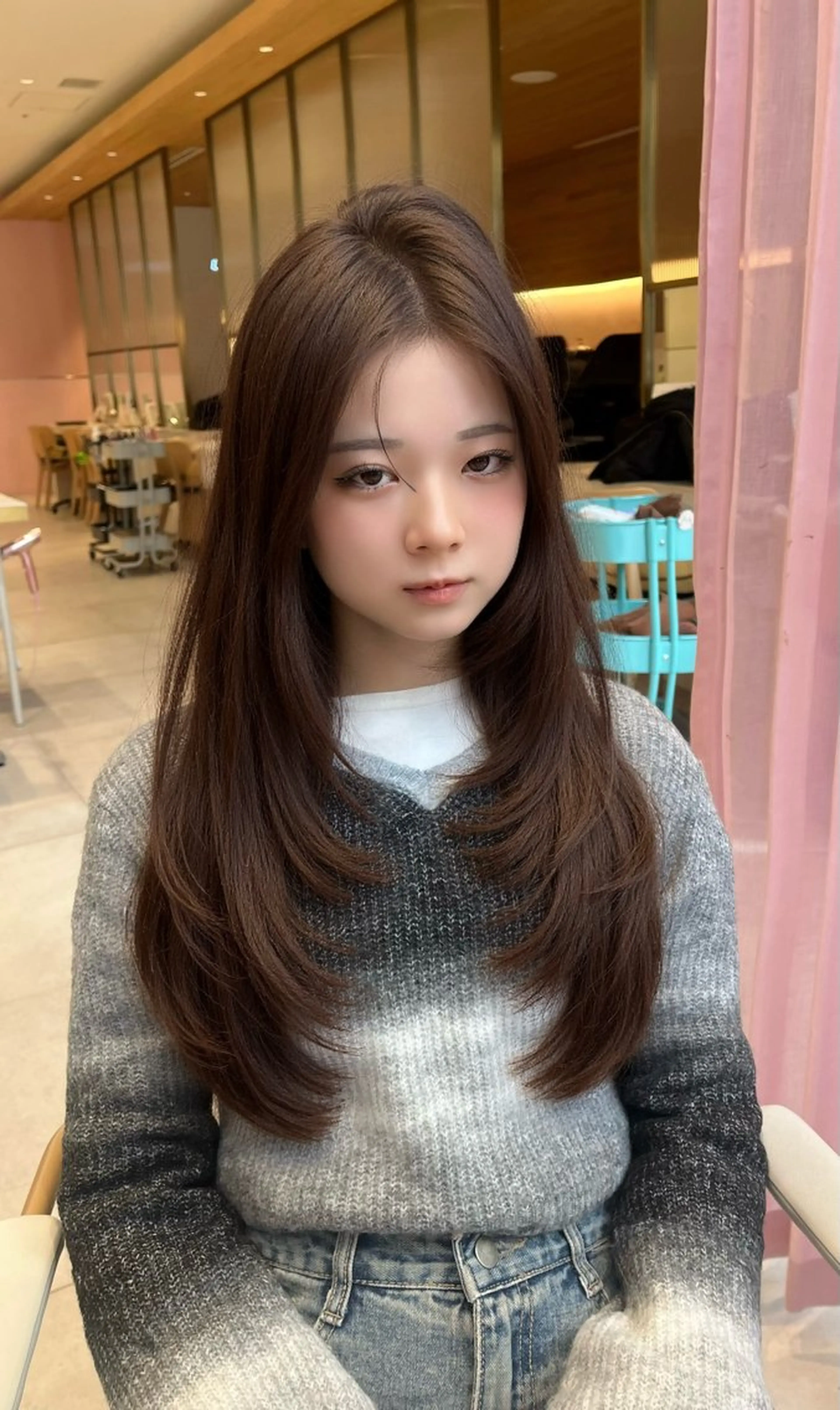 セミロング くびれヘア ヨシンモリ 韓国風ヘア レイヤーカット シースルーバング カット ヘアカラー トリートメント 透明感カラー/似合わ せ前髪/柴田礼空のヘアスタイル