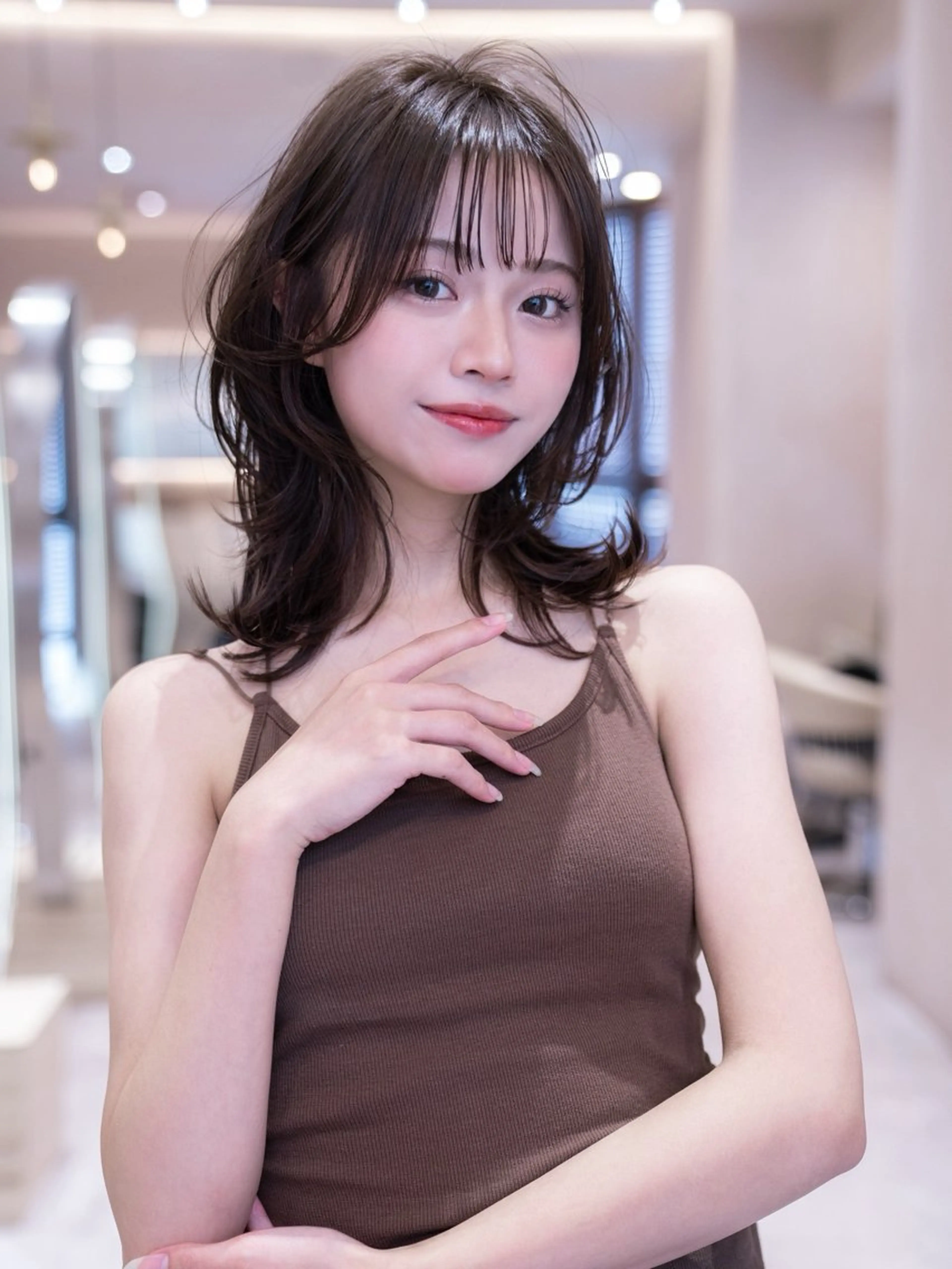 ミディアム ハッシュカット レイヤーカット 小顔カット カット ヘアカラー トリートメント レイヤー似合わせ 透明感カラーりきやのヘアスタイル