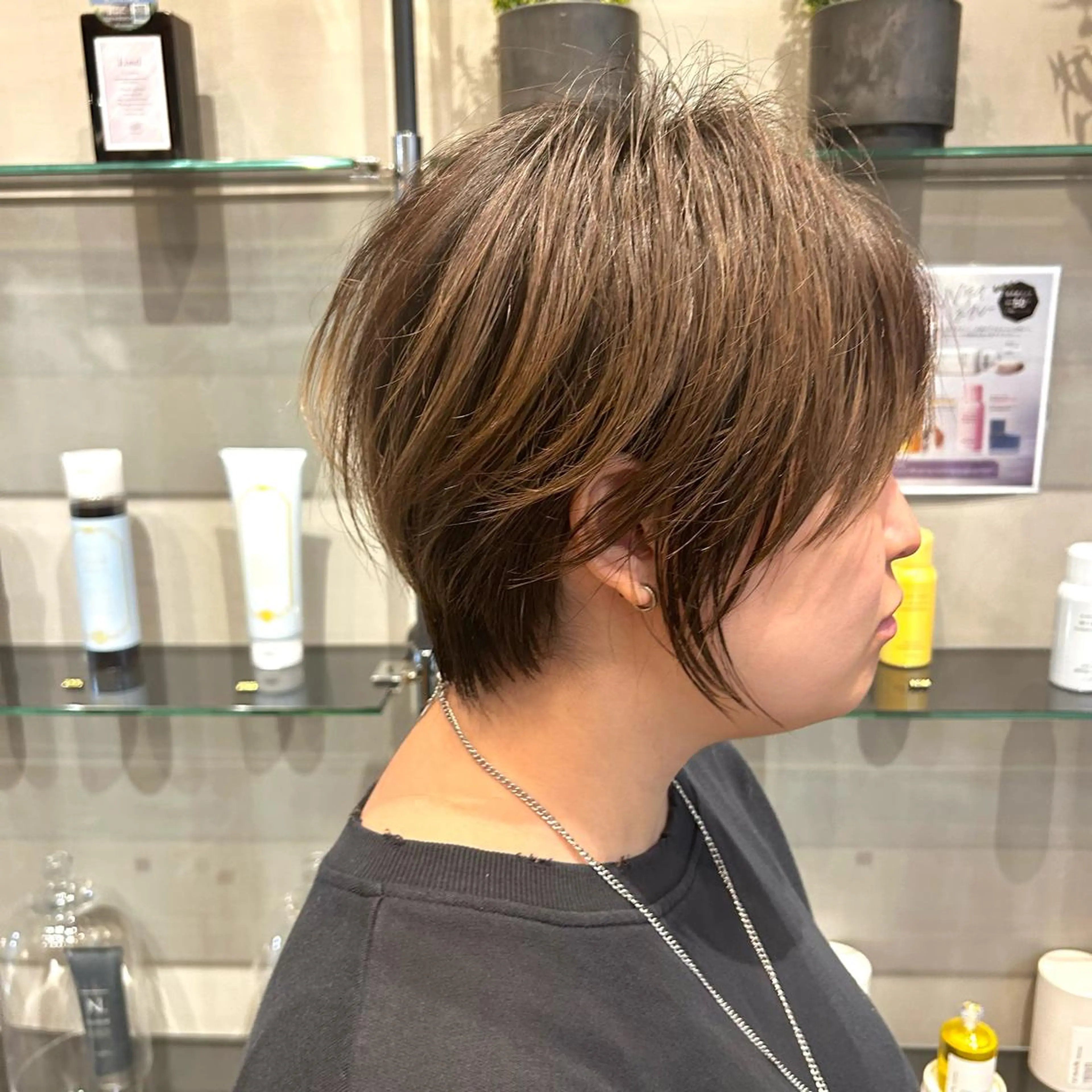 ショート 似合わせレイヤー・ボ ブ タナカ レイヤのヘアスタイル