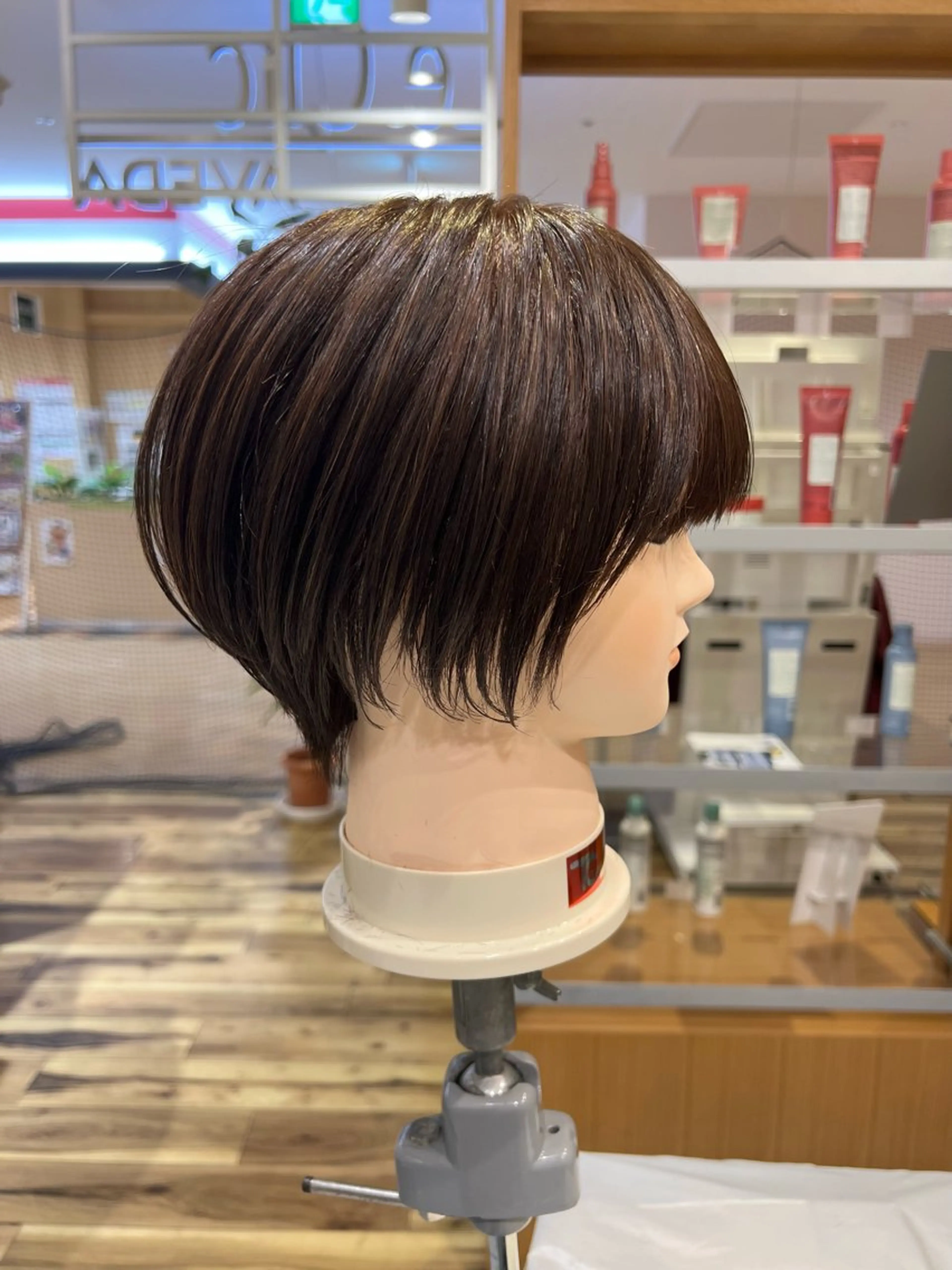 ショート くびれヘア ショートヘア レイヤー/似合わせ カット横川夕華🫧のヘアスタイル