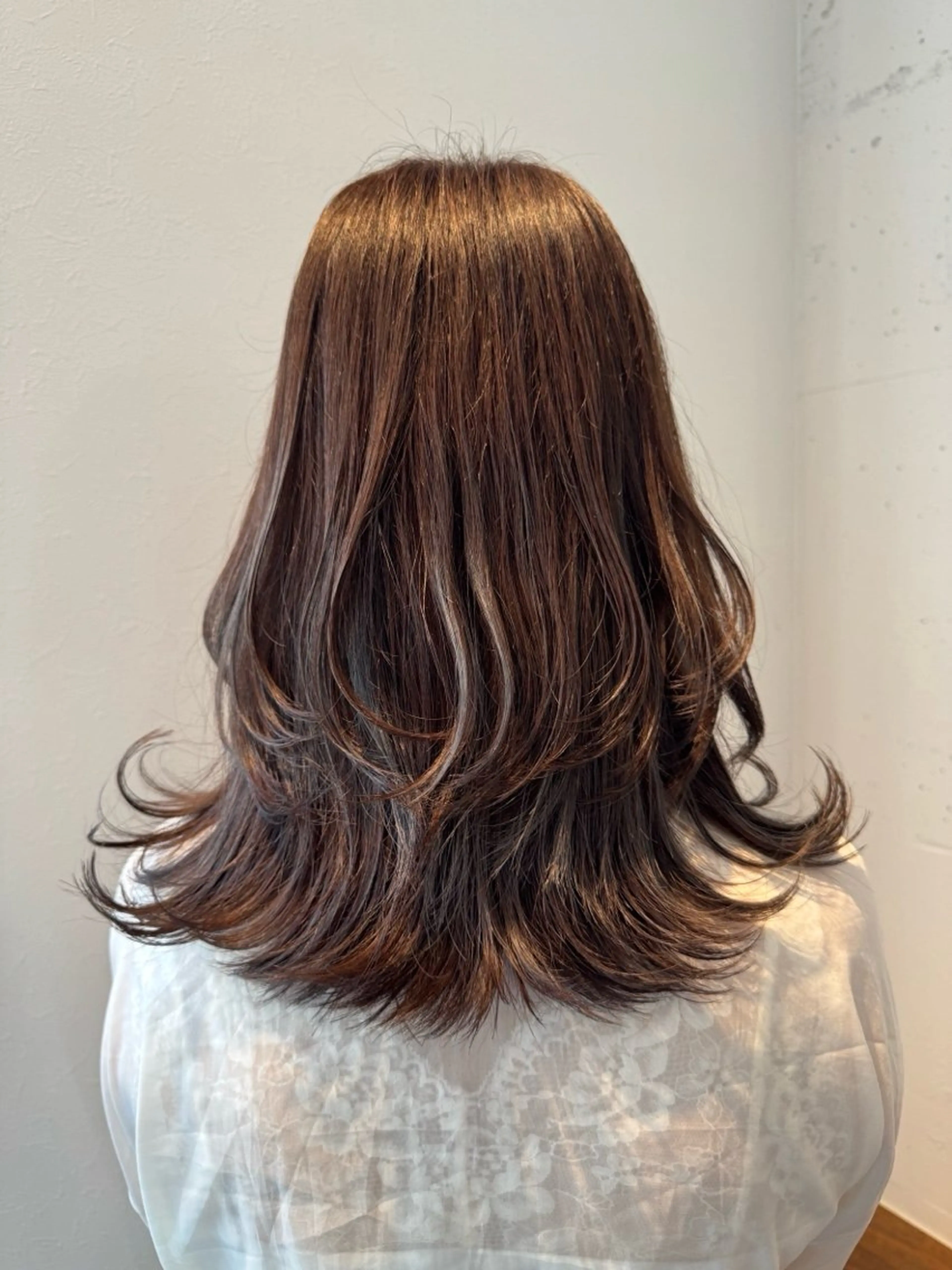 セミロング カラー パーマ セミロングパーマ バレイヤージュ ブリーチ 透明感カラー グラデーションカラー カット ヘアカラー トリートメント 髪質改善/透明感 OAK兵庫のヘアスタイル