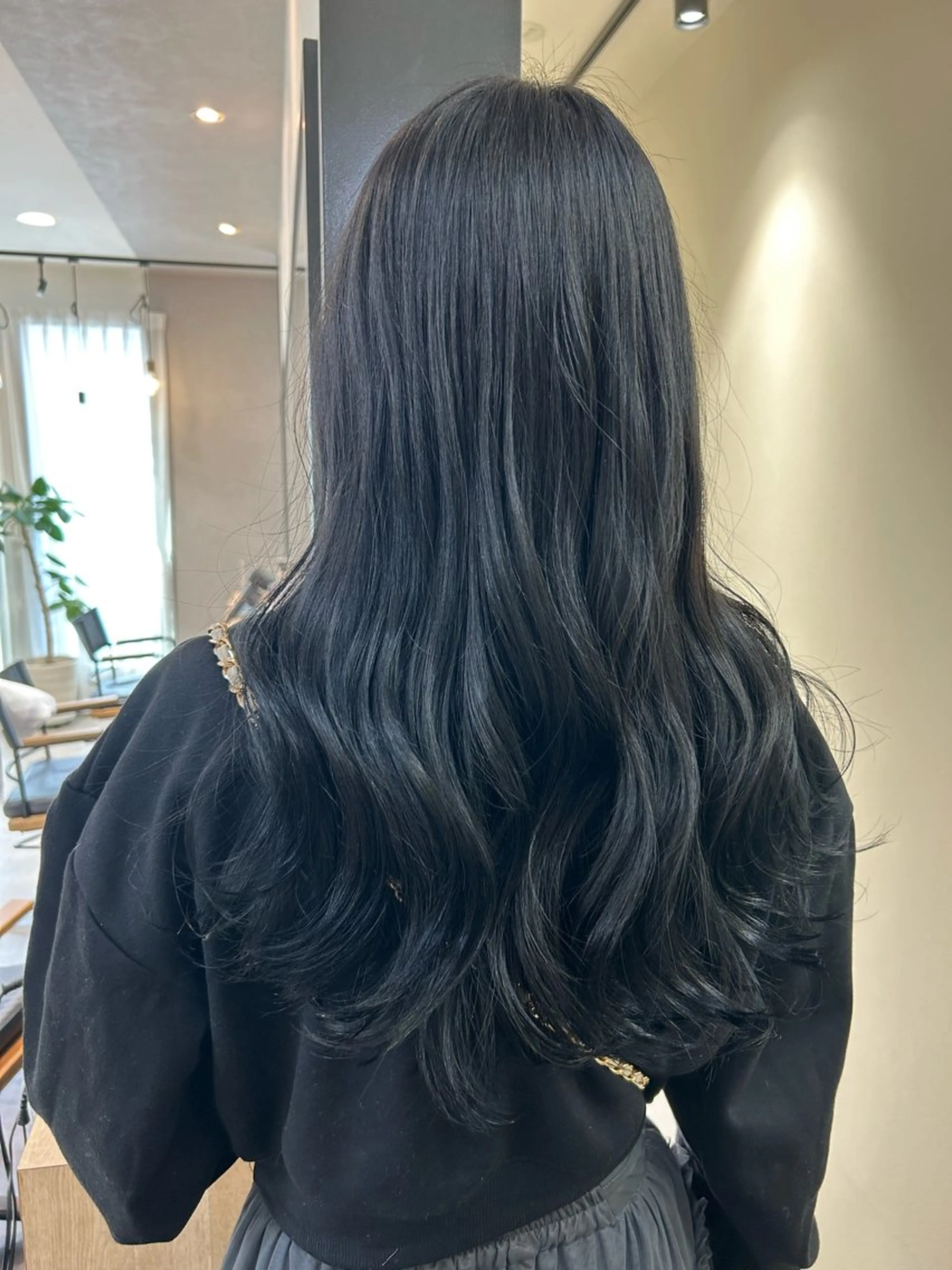 ロング カラー 黒髪 ブルーカラー ブルーブラック hub hair レイヤー/透明感のヘアスタイル