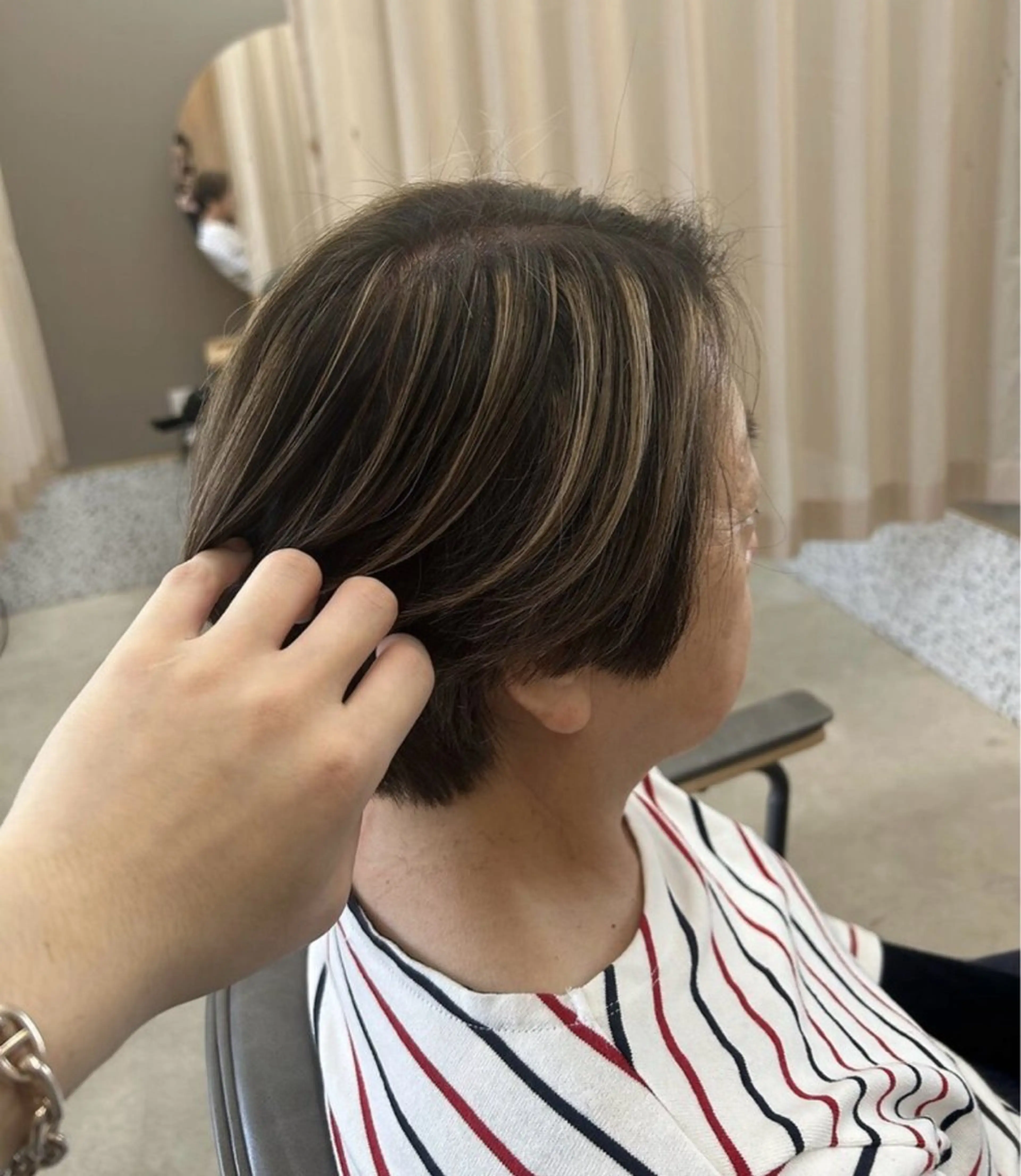 カット➕ハイライトの写真