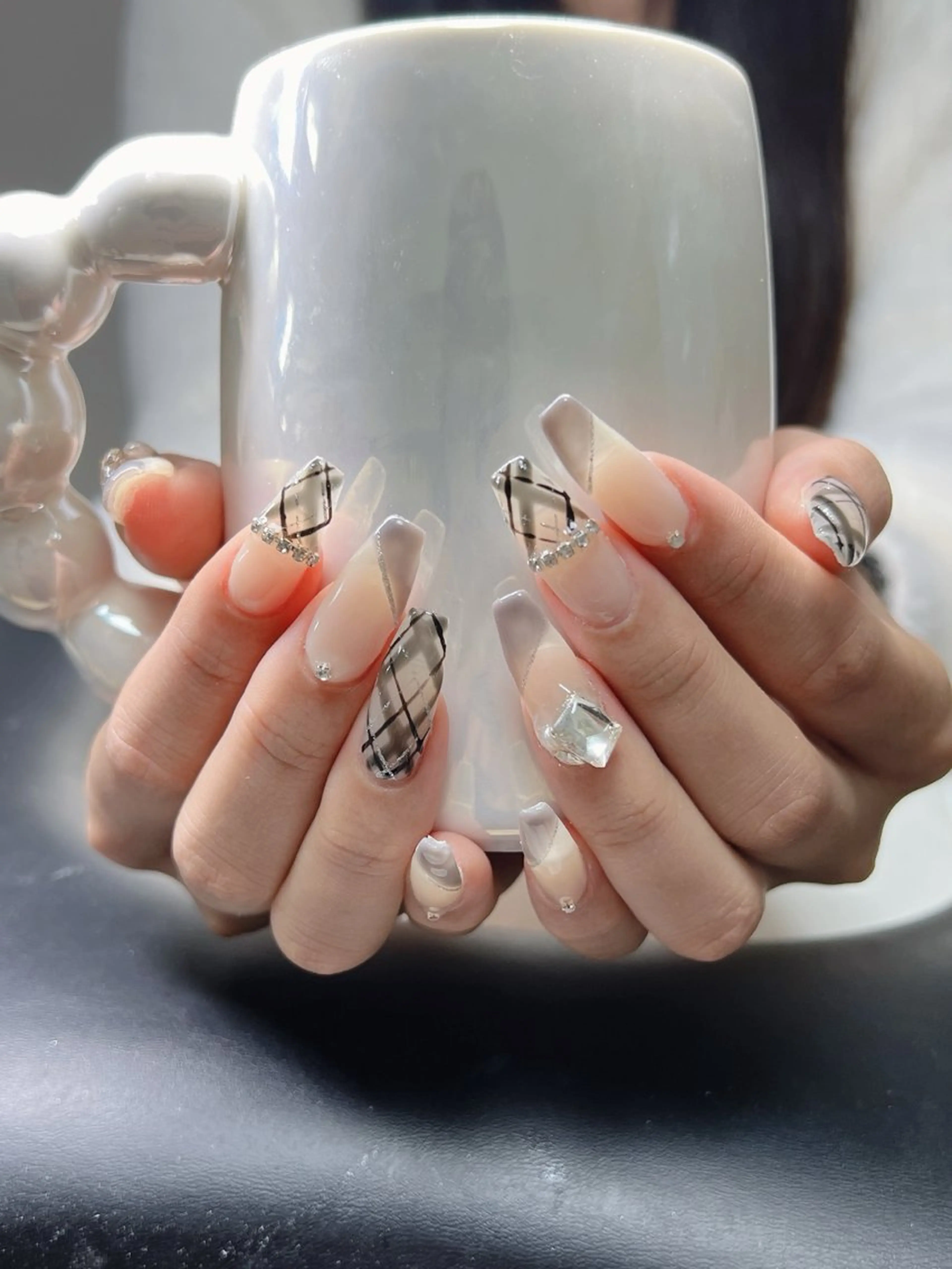 ネイル オーロラネイル チークネイル 長さ出し フットネイル フレンチネイル ハンドネイル Lee Nailsのネイルデザイン