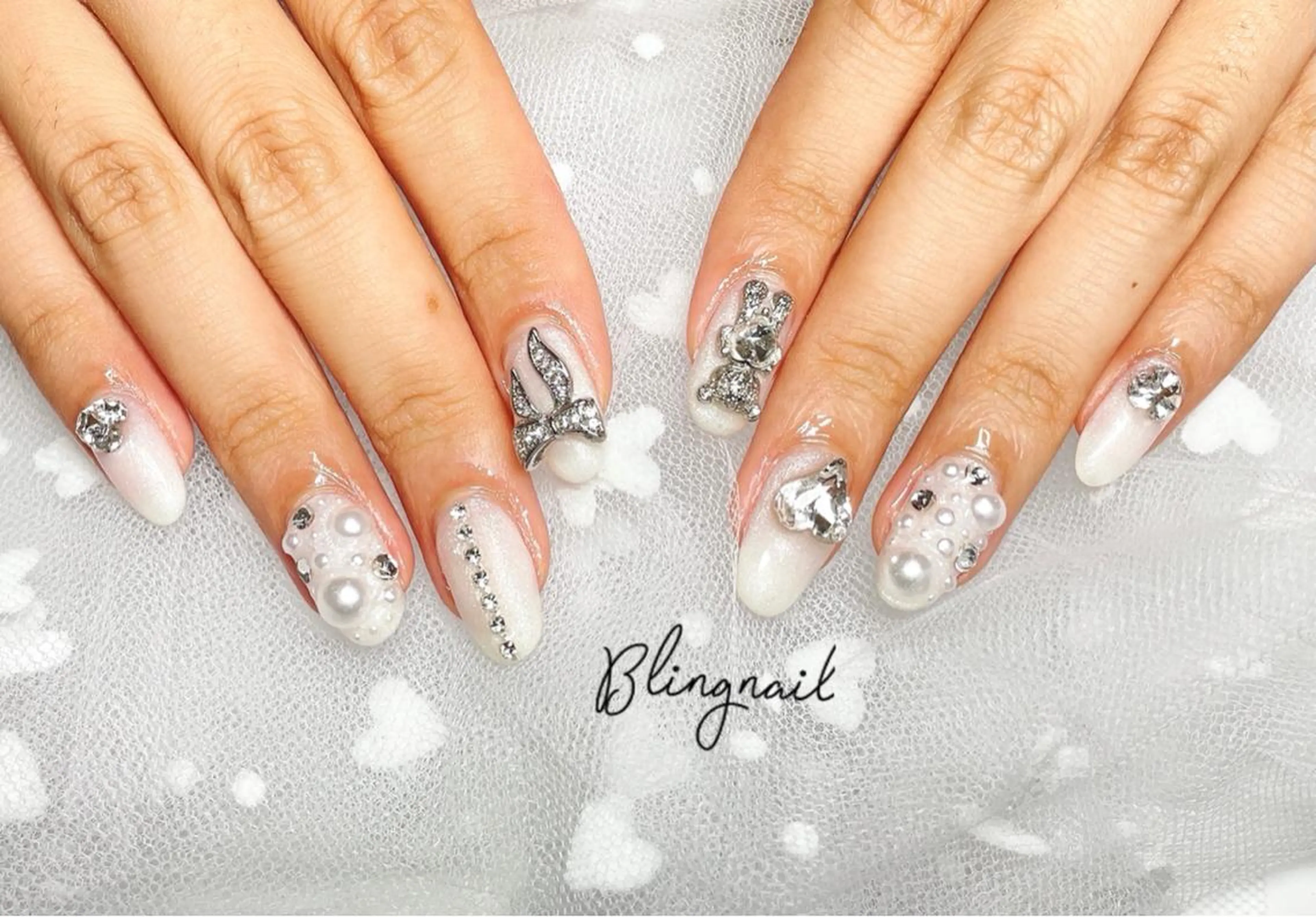 ネイル 23時まで❤︎韓国、 ワンホンネイルのネイルデザイン