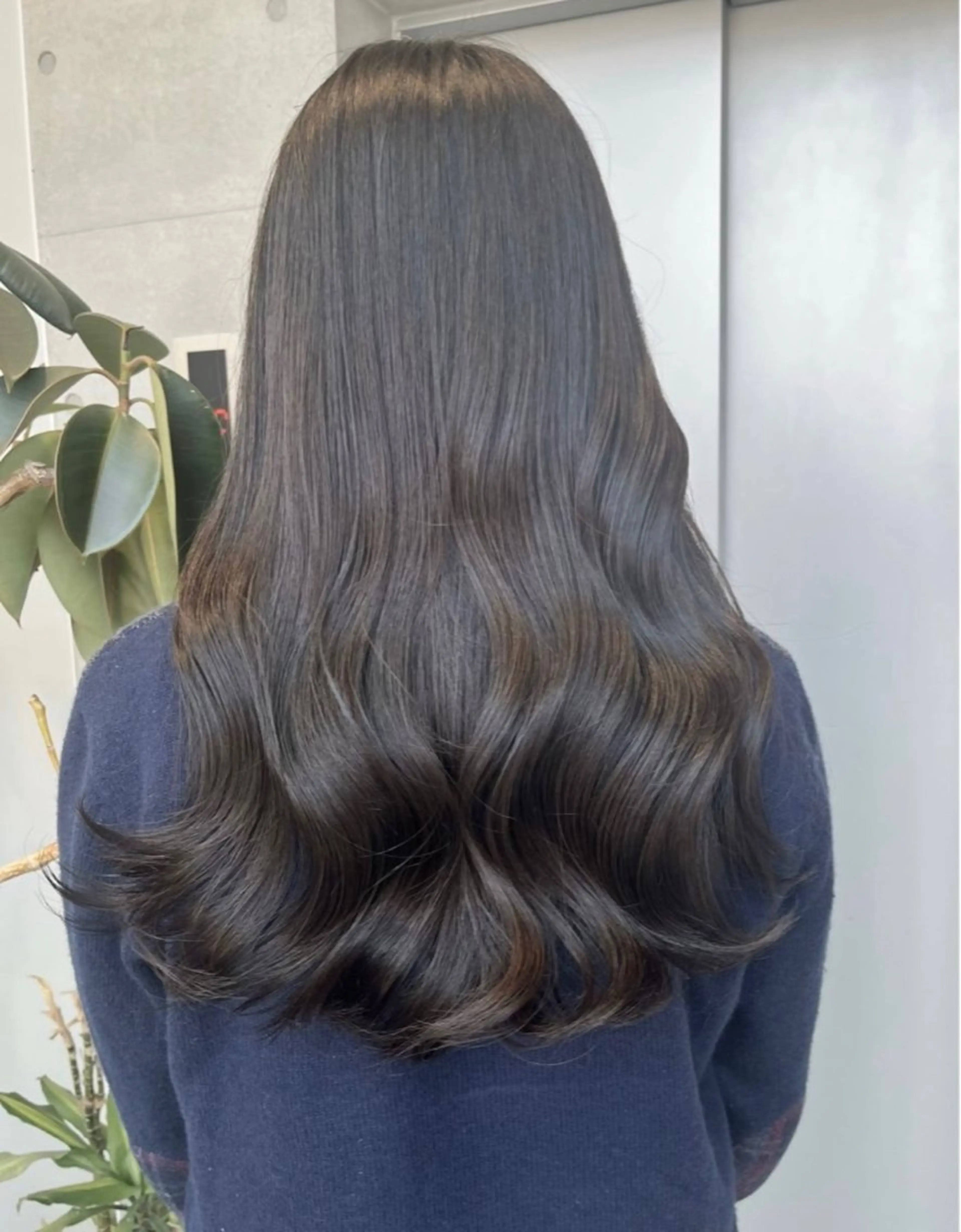 ロング カラー パーマ ヘアアレンジ カット ヘアカラー トリートメント ヘッドスパ 透明感/オリーブ/ グレージュ/YUKAのヘアスタイル