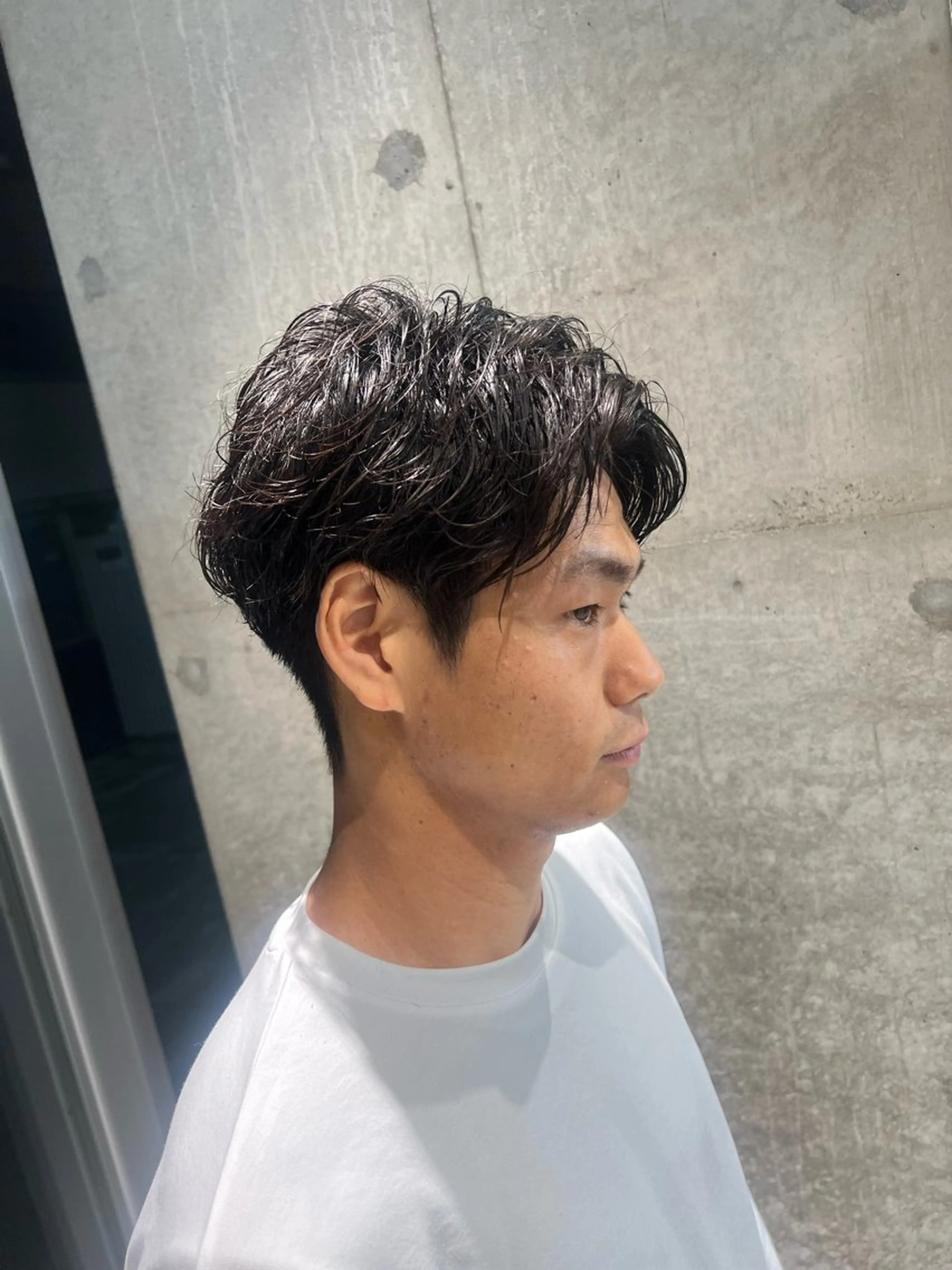 パーマ メンズ センターパート フェザーパーマ メンズパーマ カット パーマ 吉沢遣人/レイヤー 艶カラー/抜け感のヘアスタイル