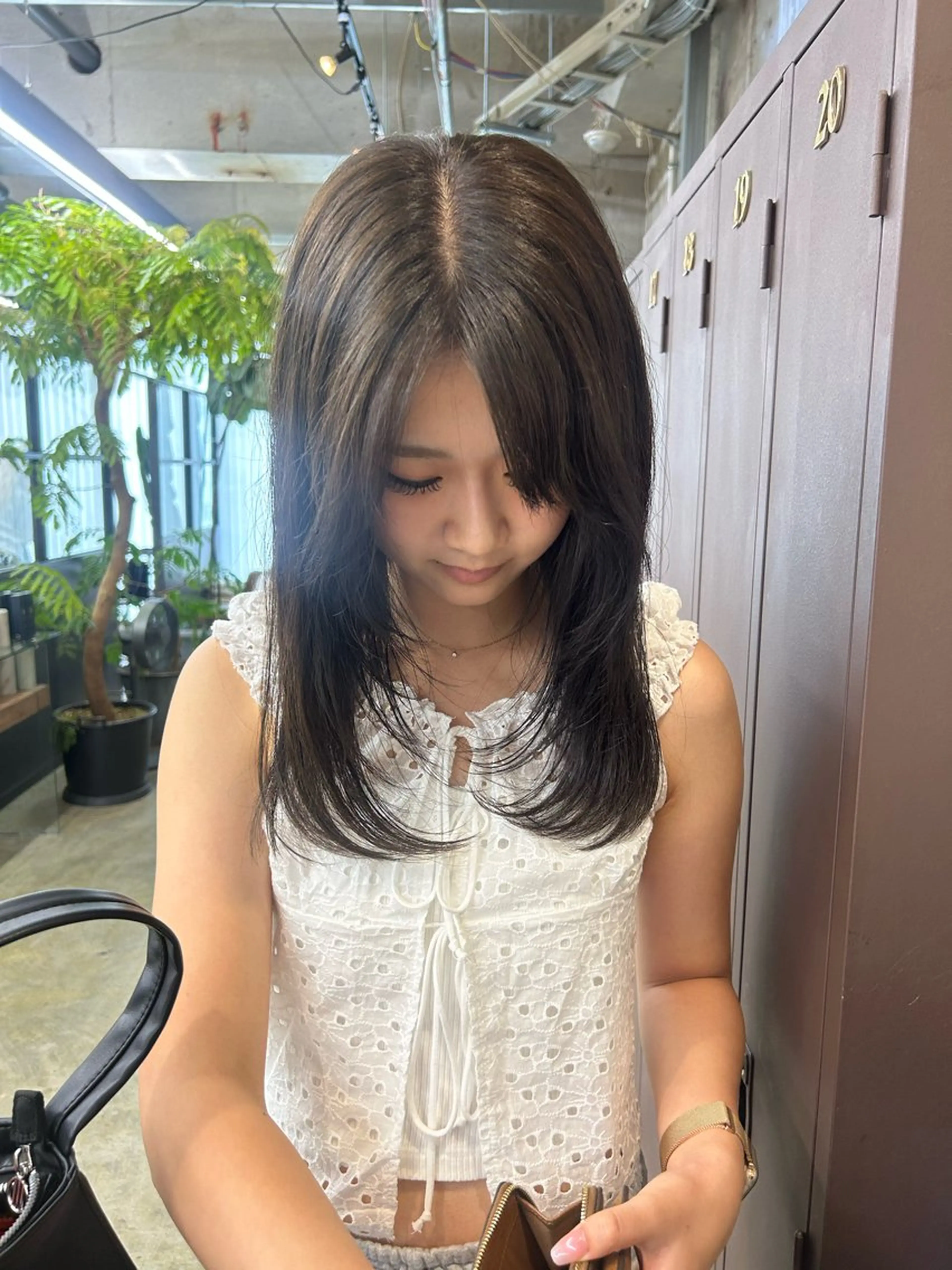 セミロング ヘアカラー 伊藤ほのか/パーマ /酸性ストレートのヘアスタイル