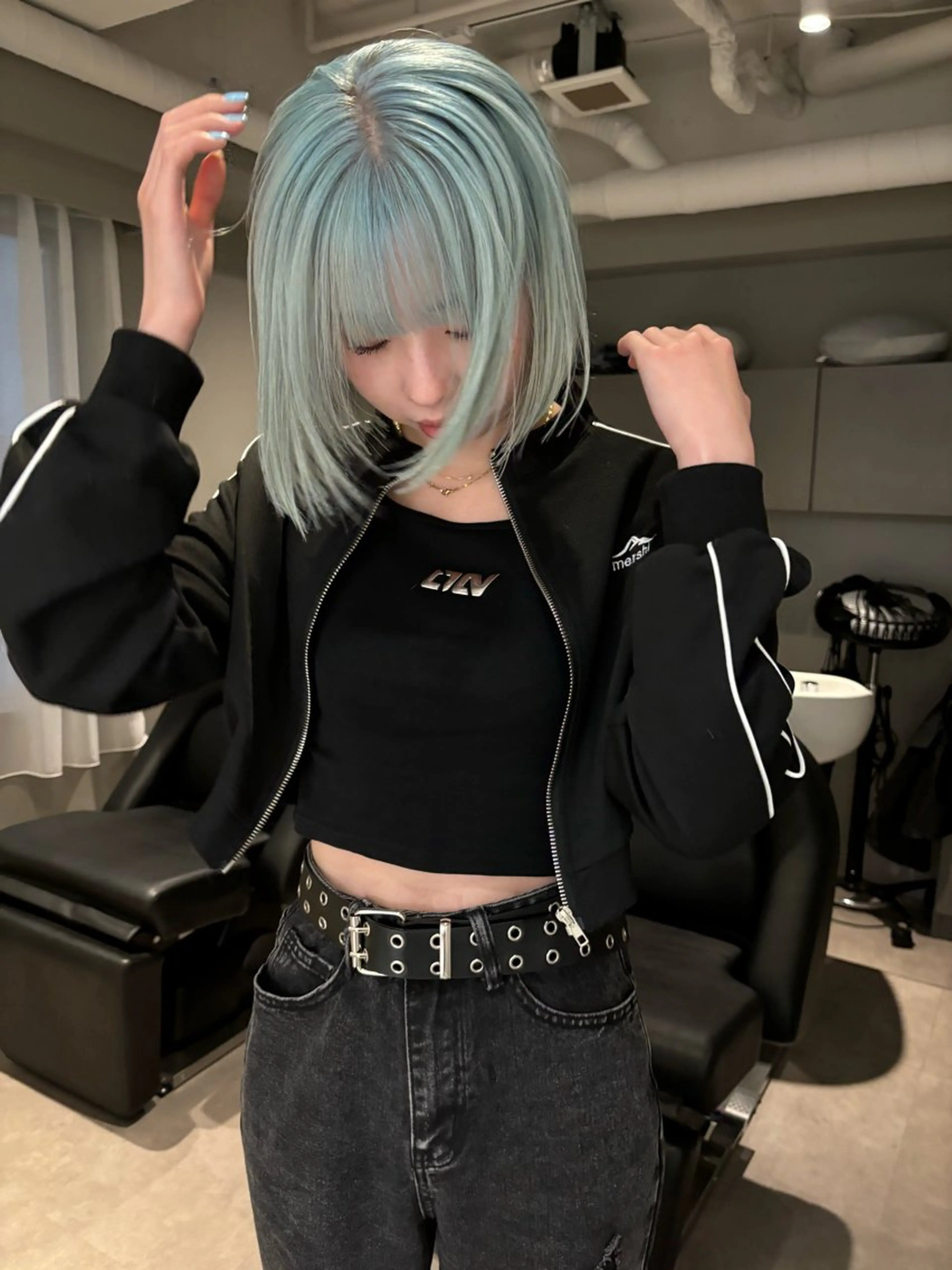 ショート ボブ ハイトーン/ ボブ 中村麟のヘアスタイル