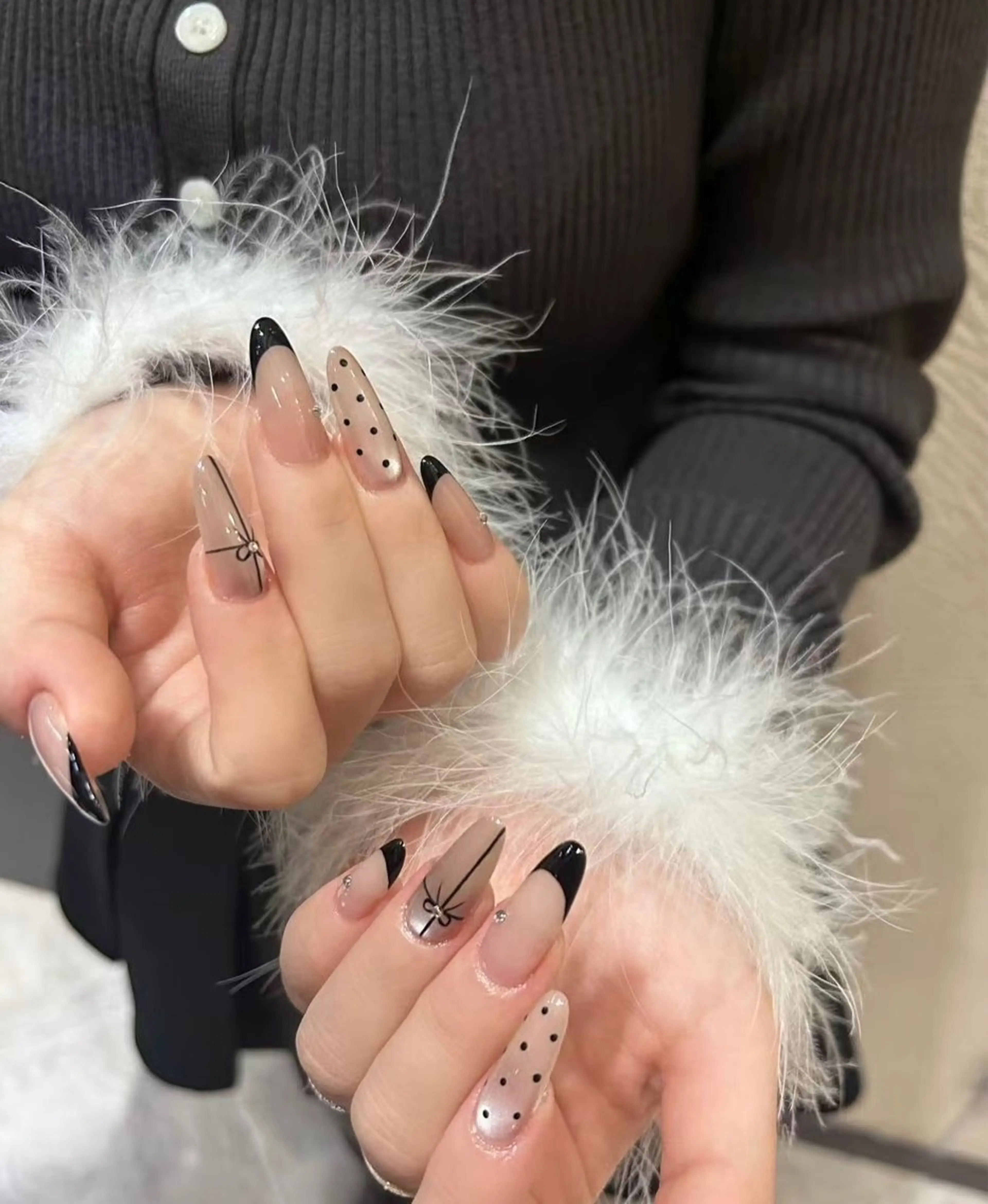 ネイル チークネイル フレンチネイル ジェルネイル ガーリー キラキラネイル ハンドネイル 高橋 雪のネイルデザイン