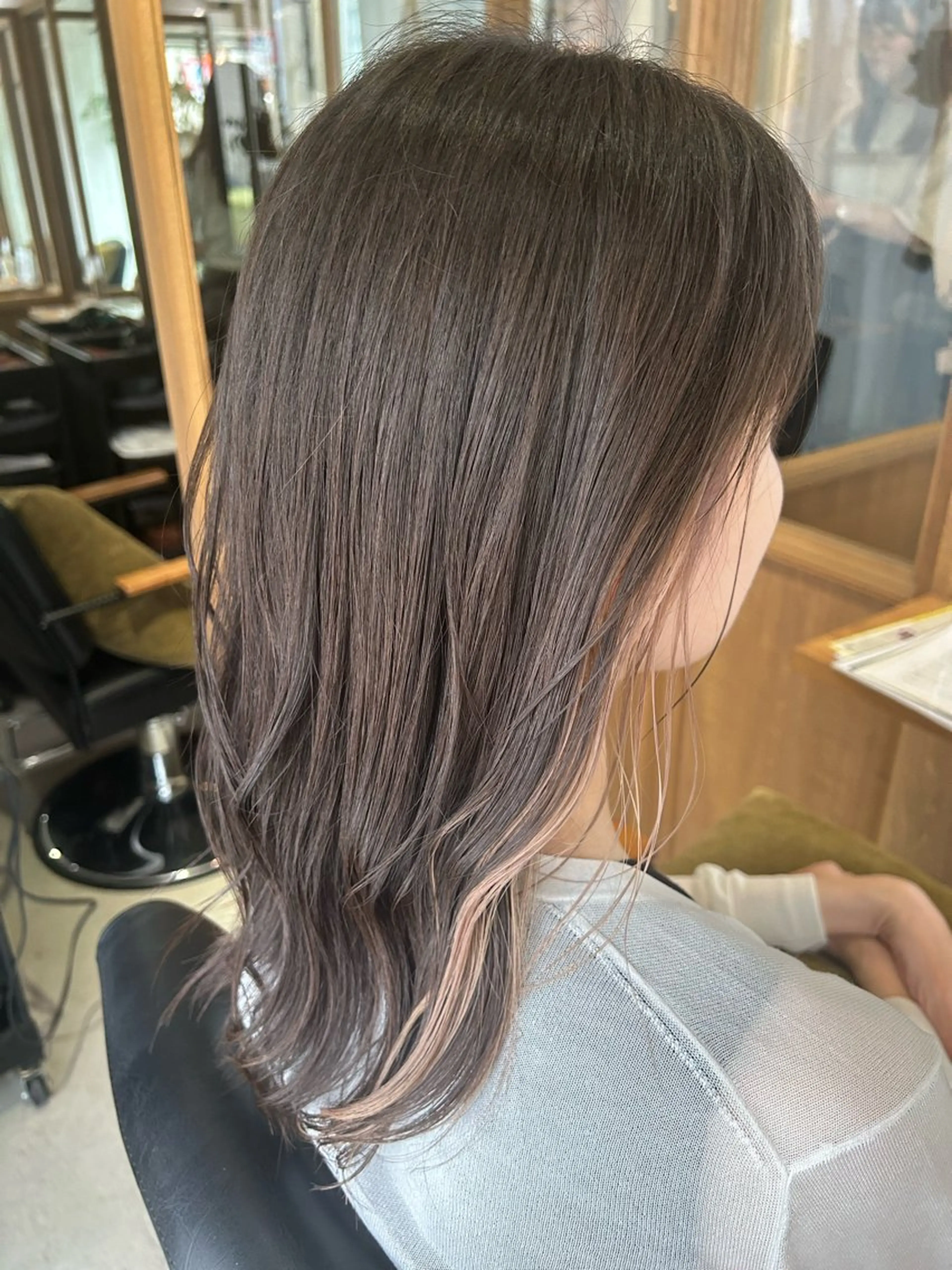 セミロング カラー FERIAあべの店 瀧本岬のヘアスタイル