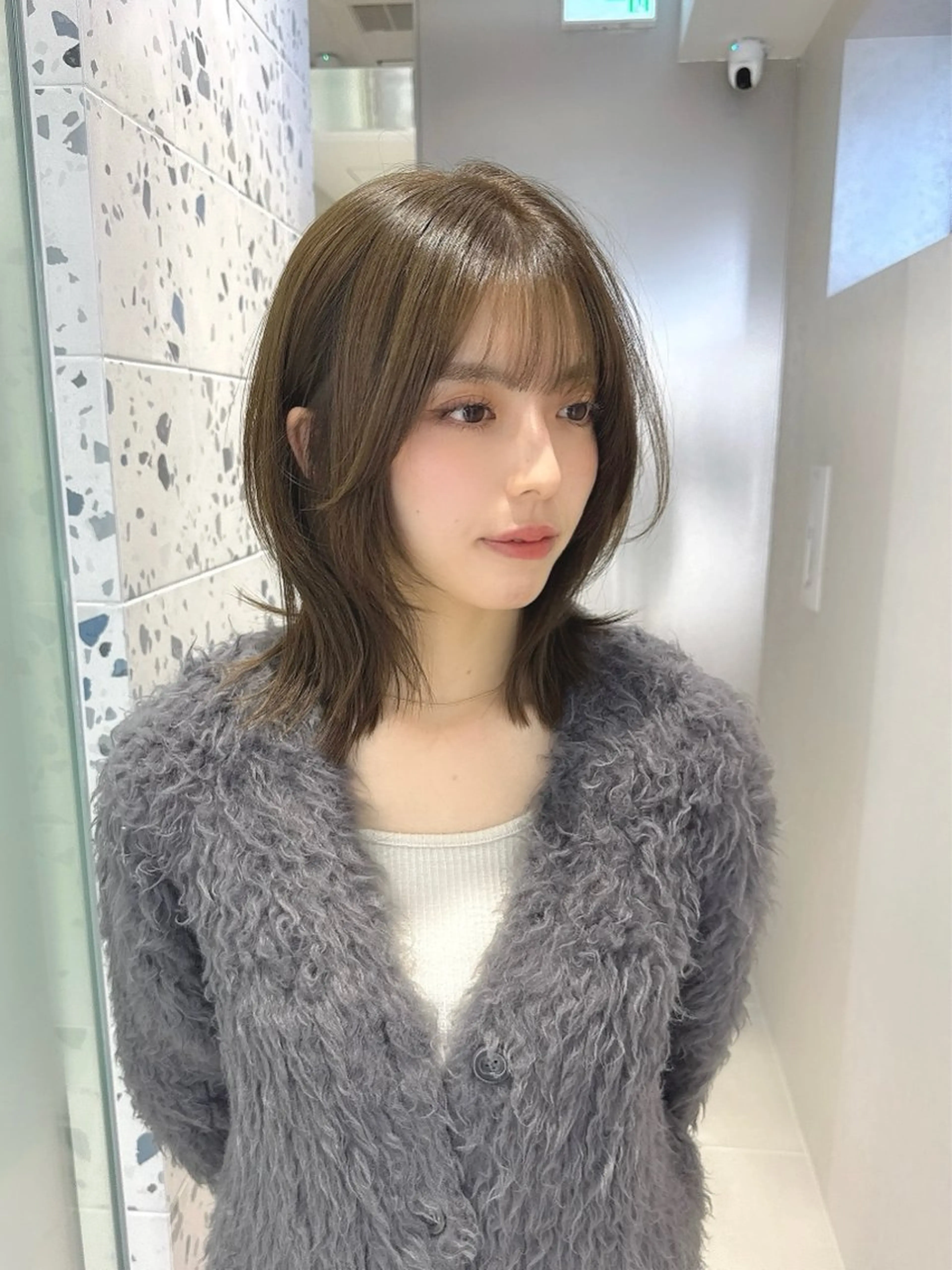 ミディアム カラー ベージュカラー ブリーチ ブリーチなしカラー オリーブベージュ 伸ばしかけ カット ヘアカラー トリートメント 矢野 晃平のヘアスタイル