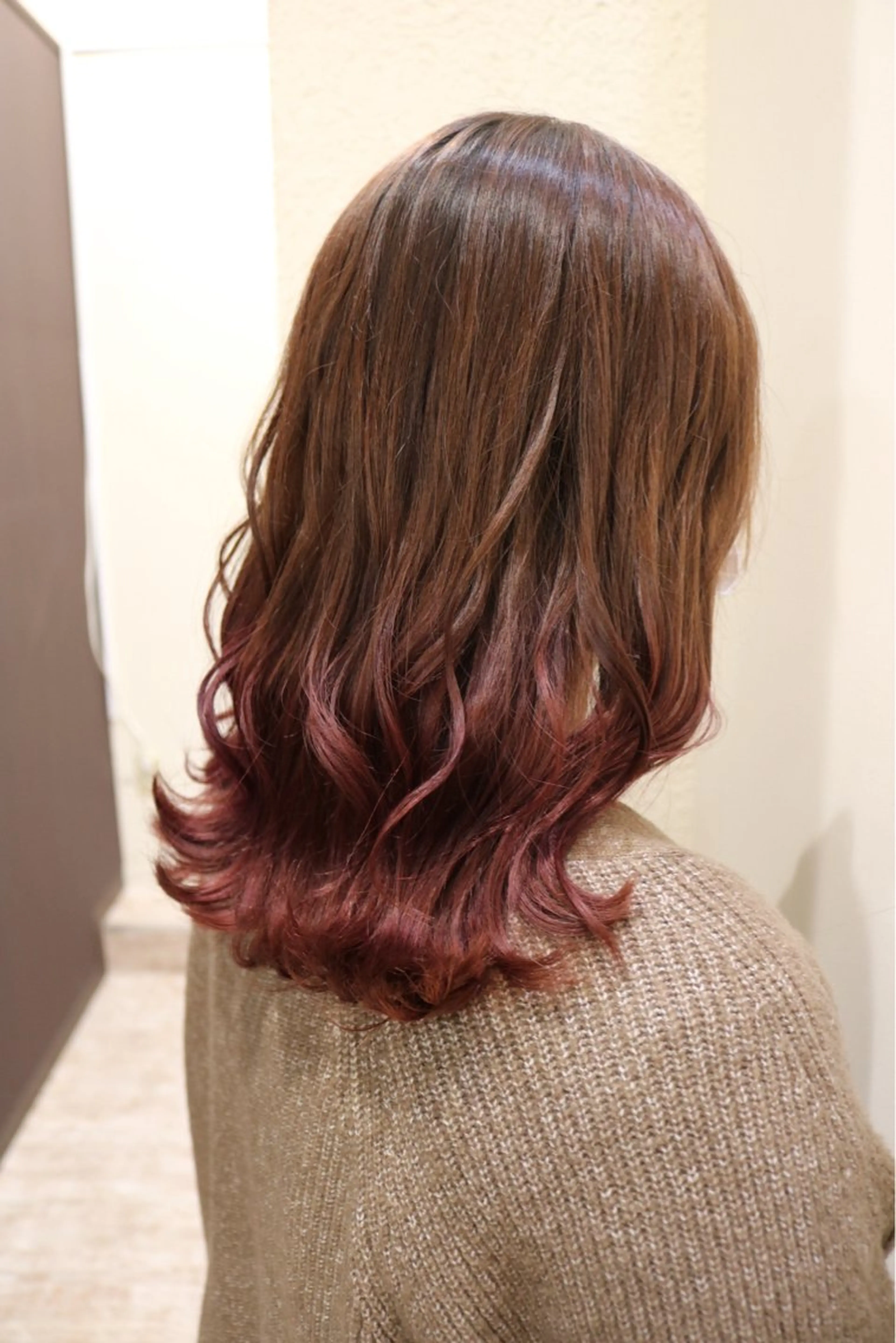 セミロング カラー 髪質改善カラー🫧 西岡 有希のヘアスタイル