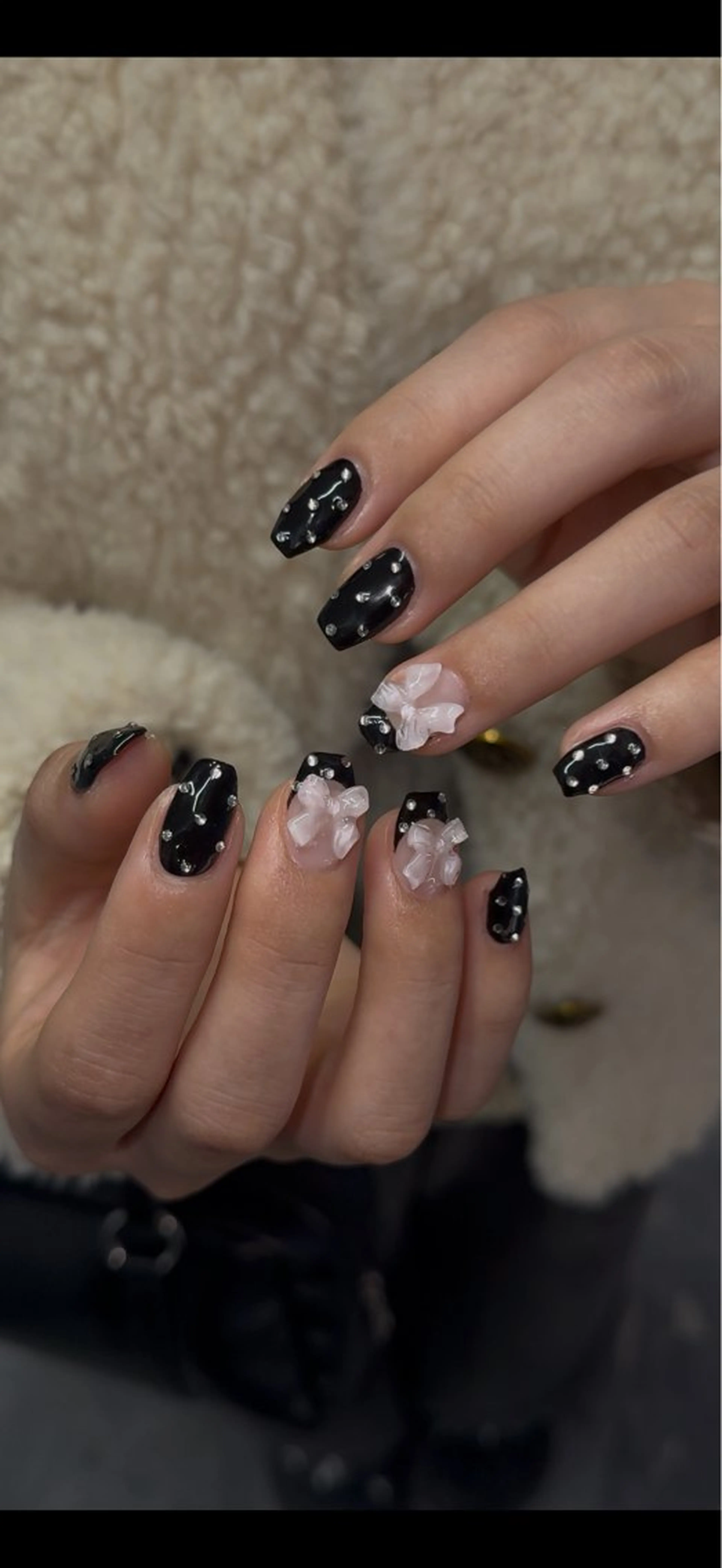 ネイル ドット リボン Sarina ⋆⭒˚ mavieのネイルデザイン