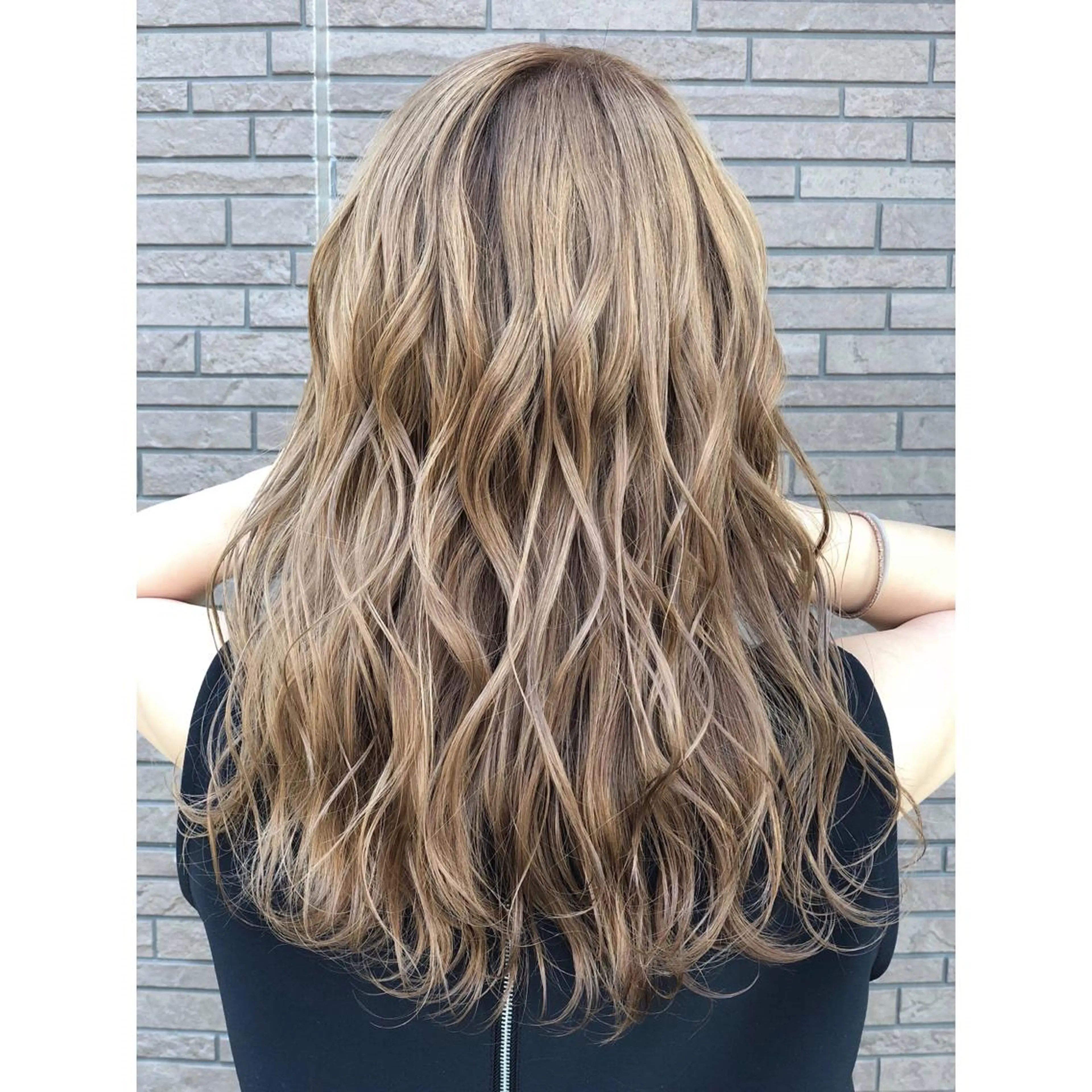 ミディアム カラー バレイヤージュ ベージュカラー デザインカラー グラデーションカラー ハイライトカラー アンドウ ユウ/ レイヤーカット/韓国のヘアスタイル