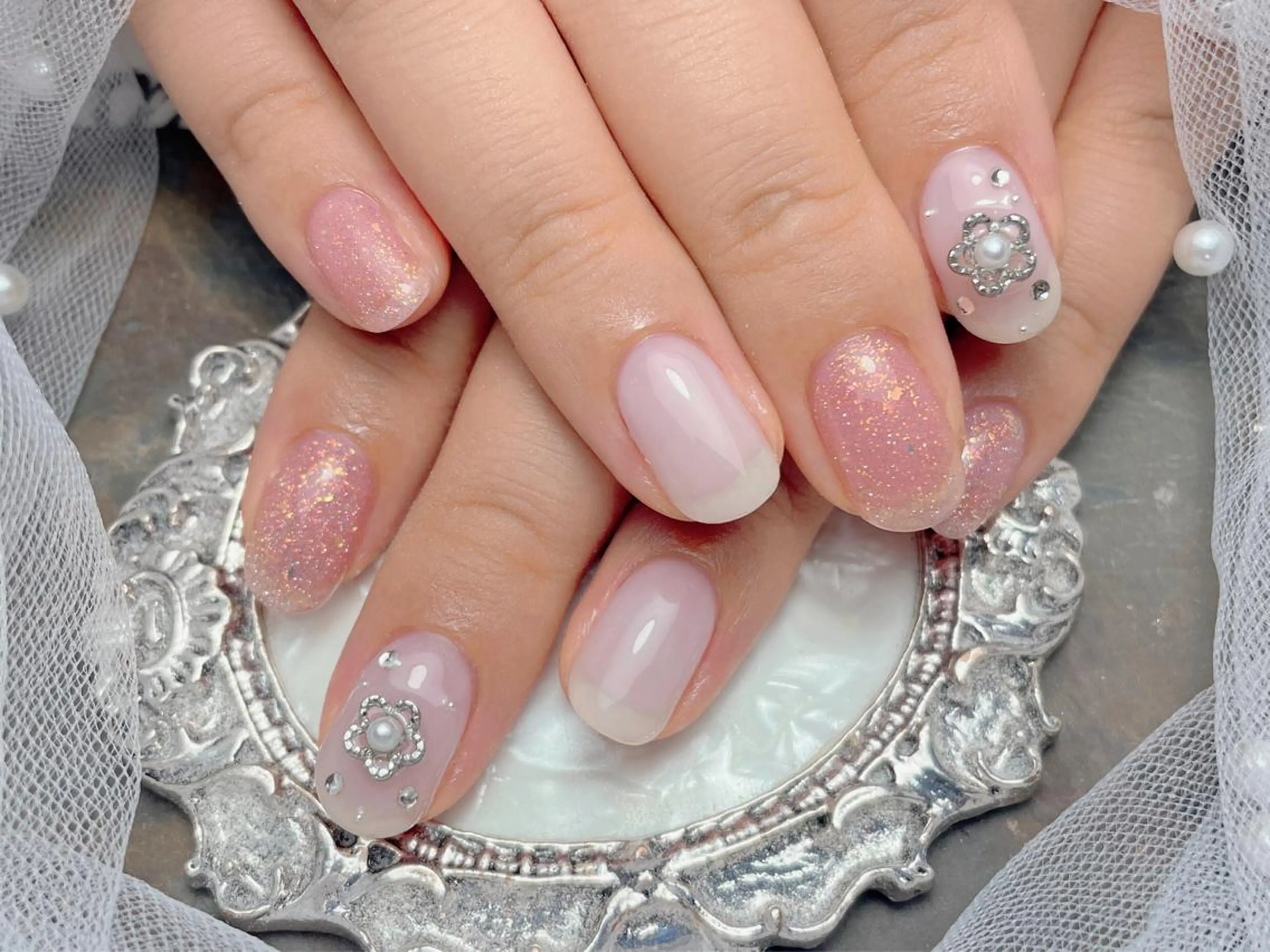 ネイル ハンドネイル マジックミラー所属・マジック ミラーのネイルデザイン