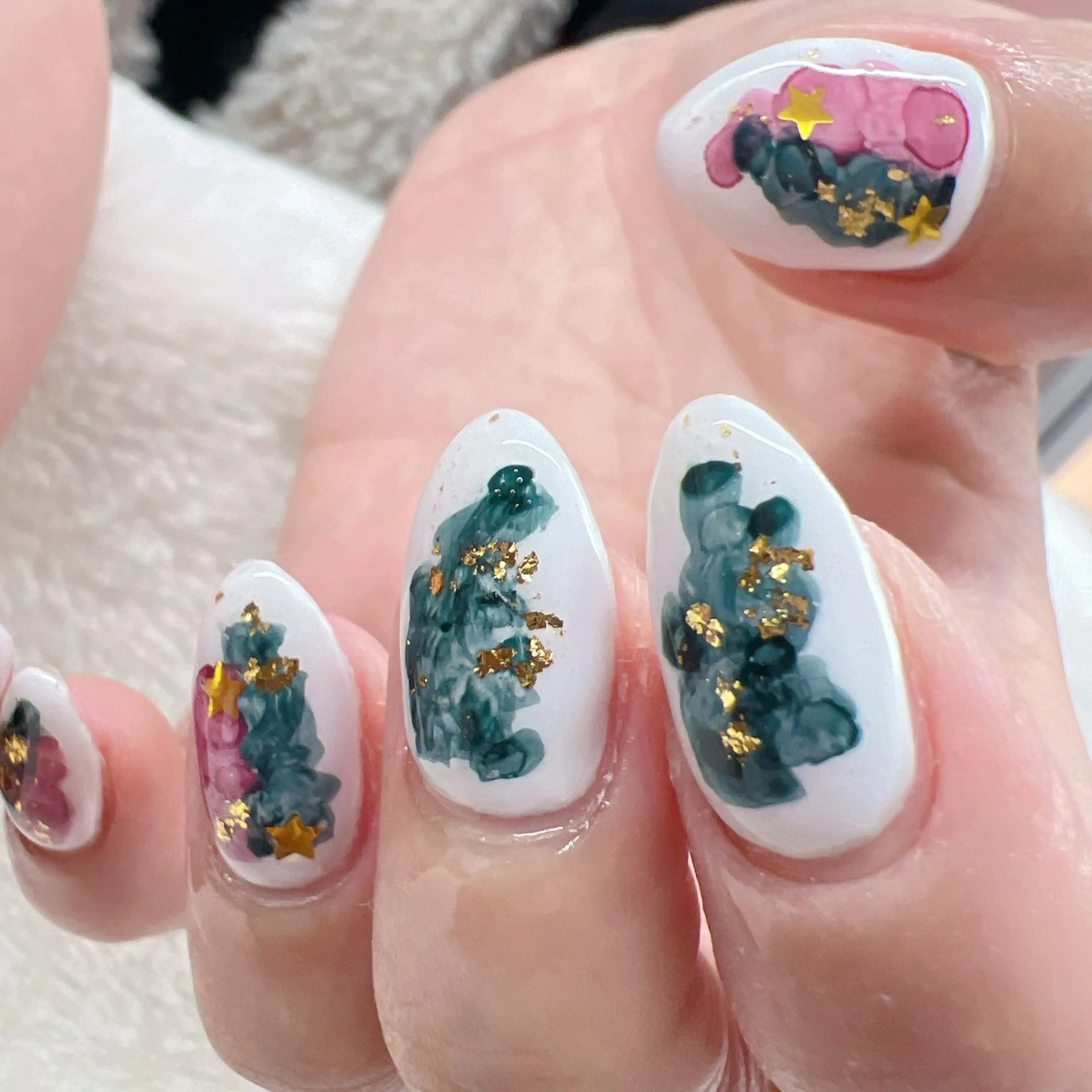 ネイル ハンドネイル Emi lyのネイルデザイン