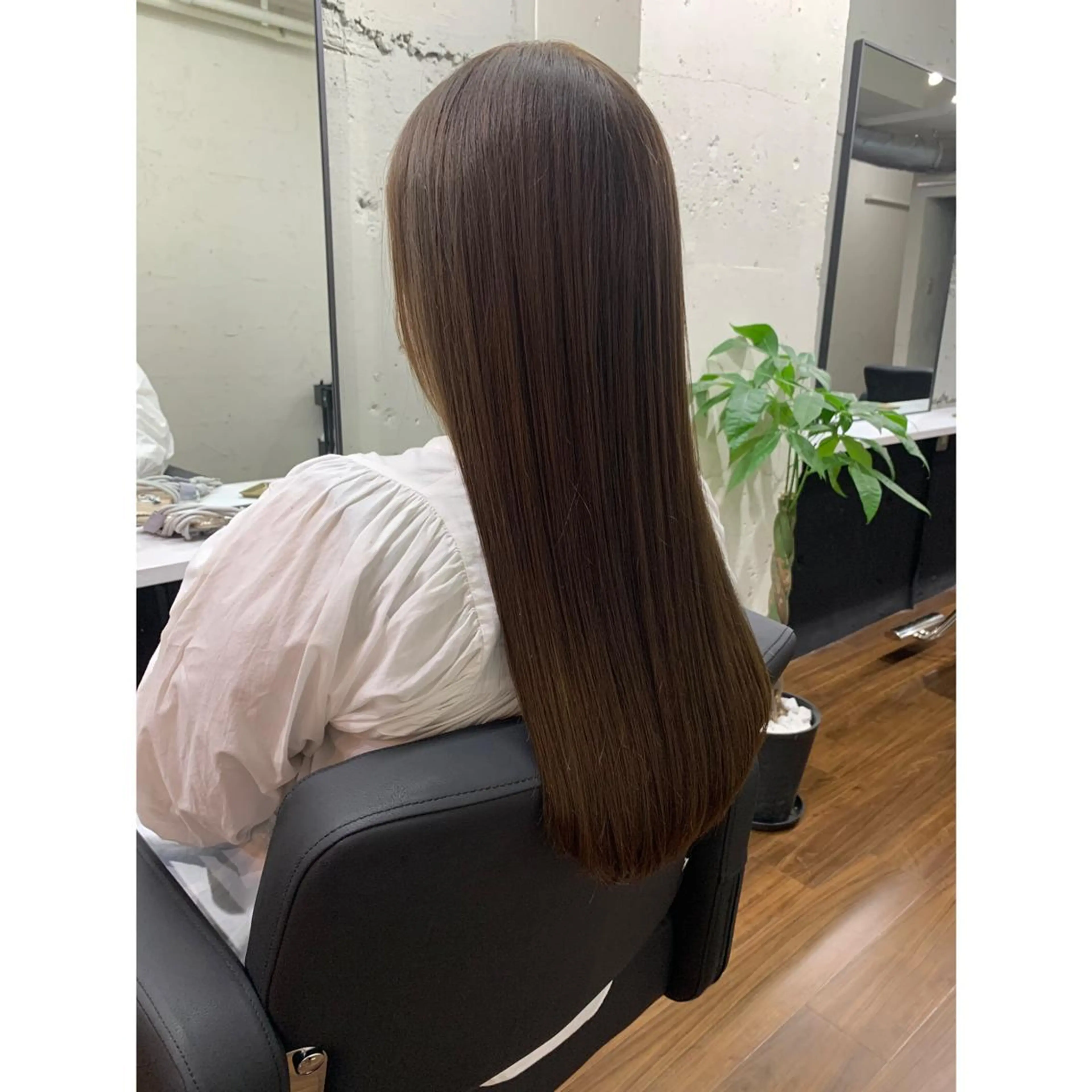 ロング 髪質改善専門　酸性ス トレート　縮毛矯正のヘアスタイル