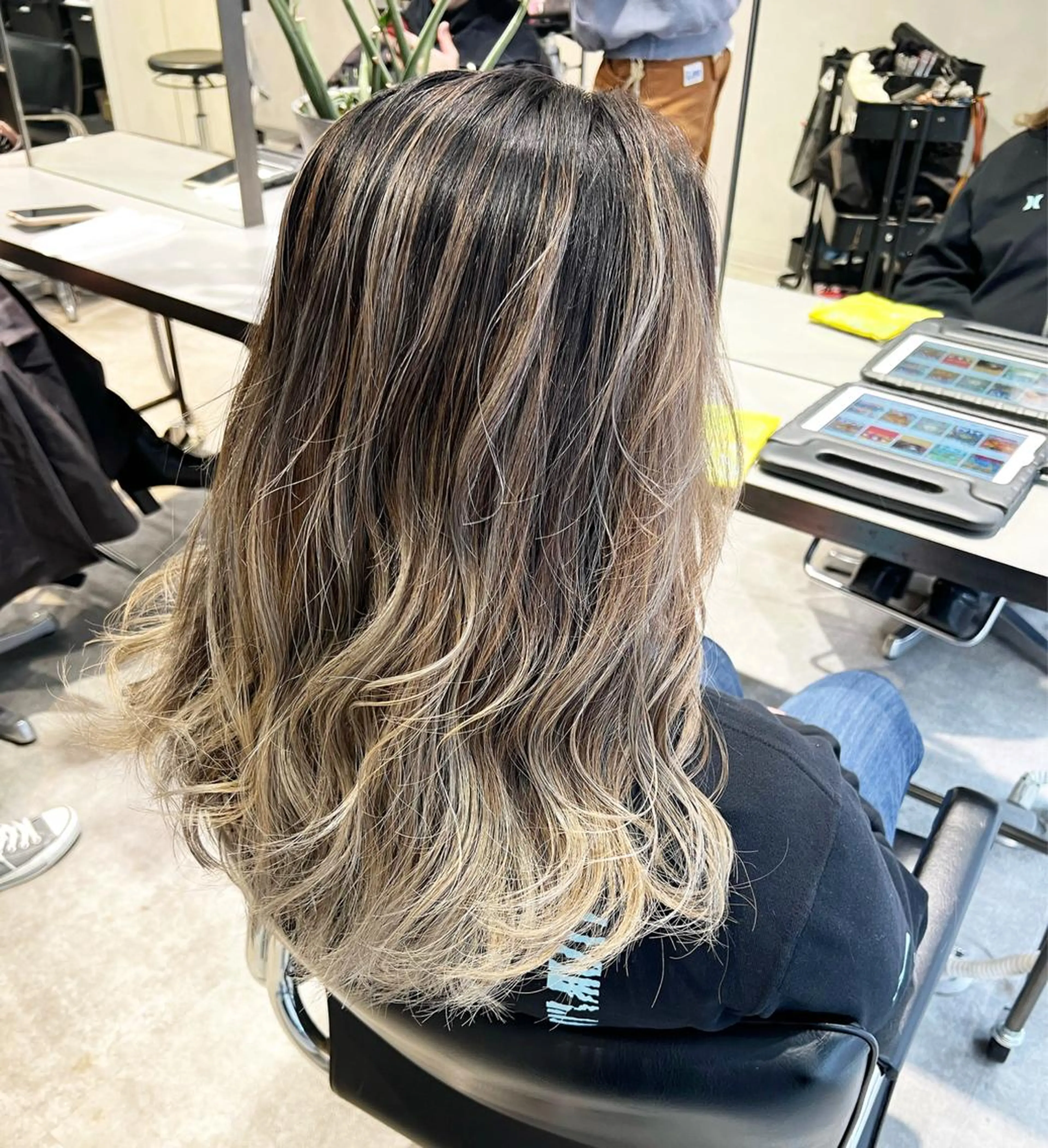 ロング Miku 🇺🇸のヘアスタイル