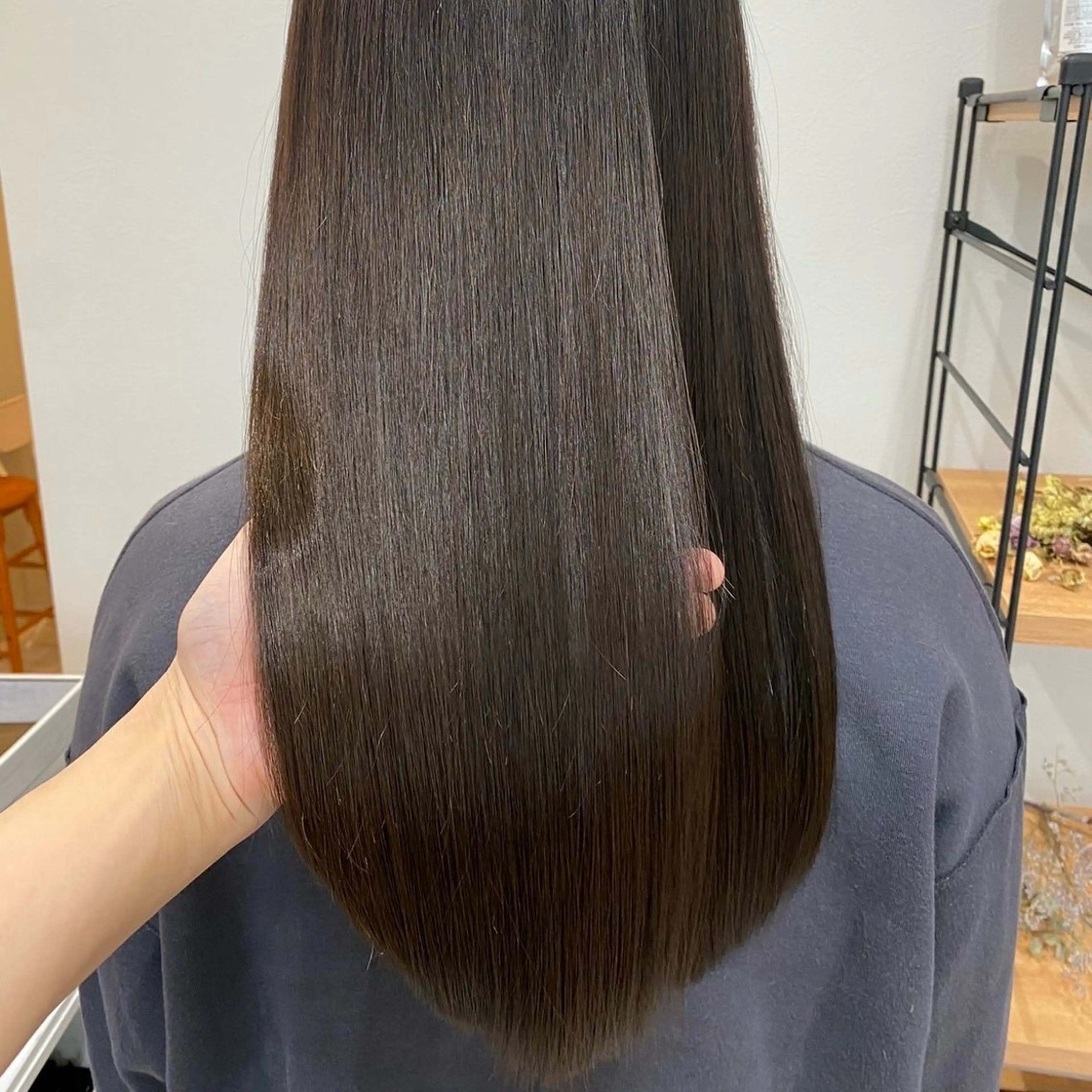 ロング カラー カット ヘアカラー トリートメント ブリーチなし 暖色カラー/井上あいのヘアスタイル