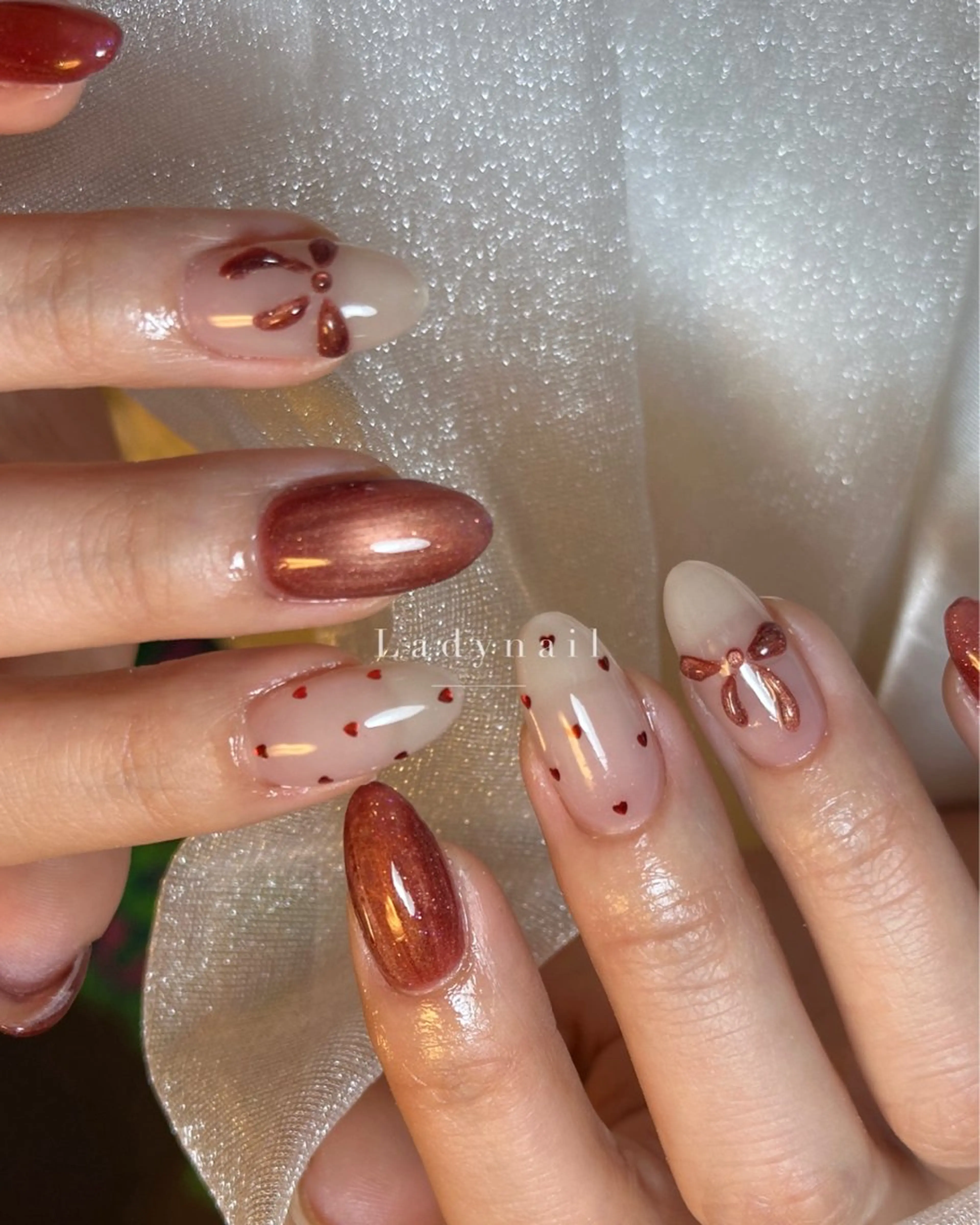 ネイル ドット ハート マグネットネイル 持ち込み リボン Lady nailのネイルデザイン