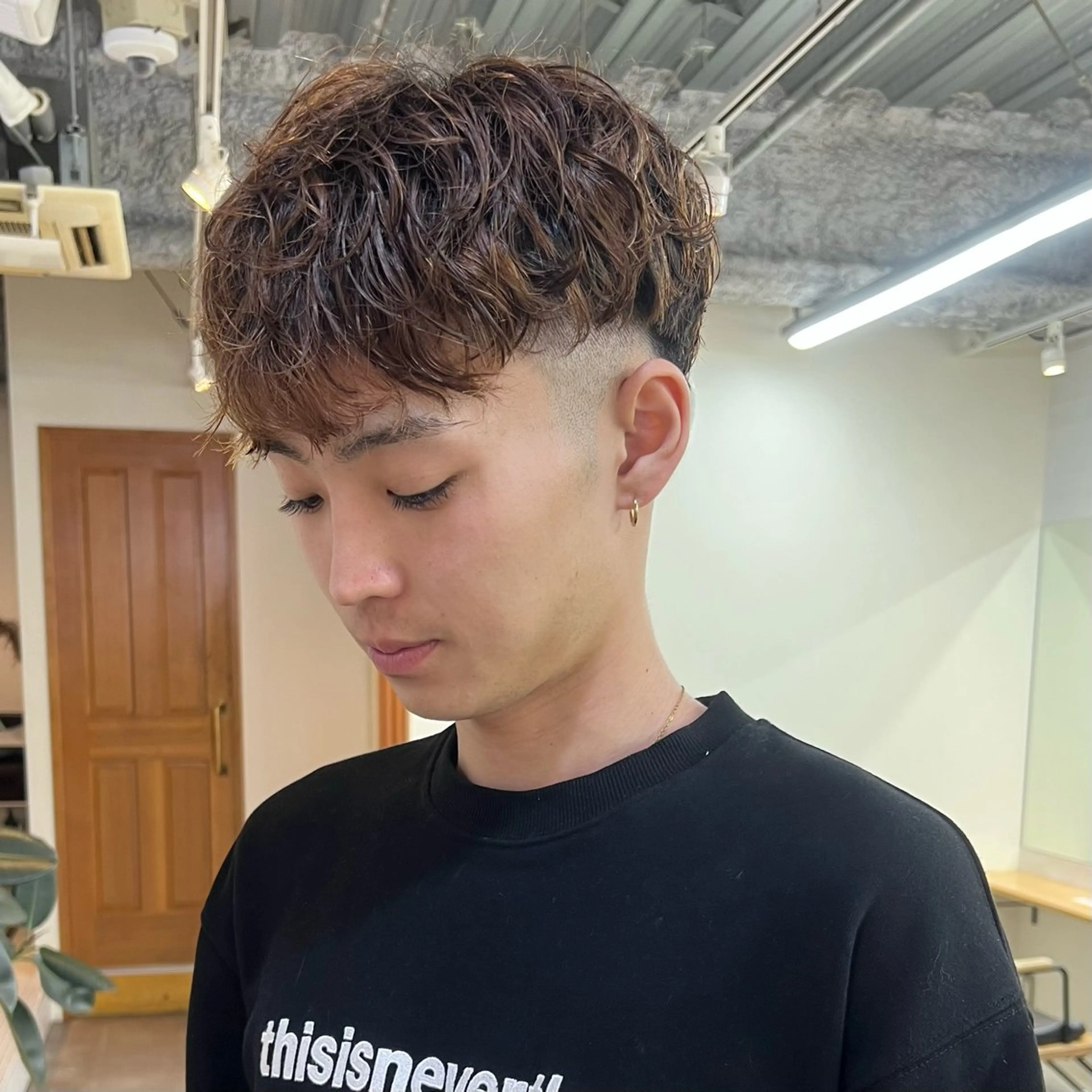 ショート パーマ 大人メンズヘア メンズパーマSHUNのヘアスタイル