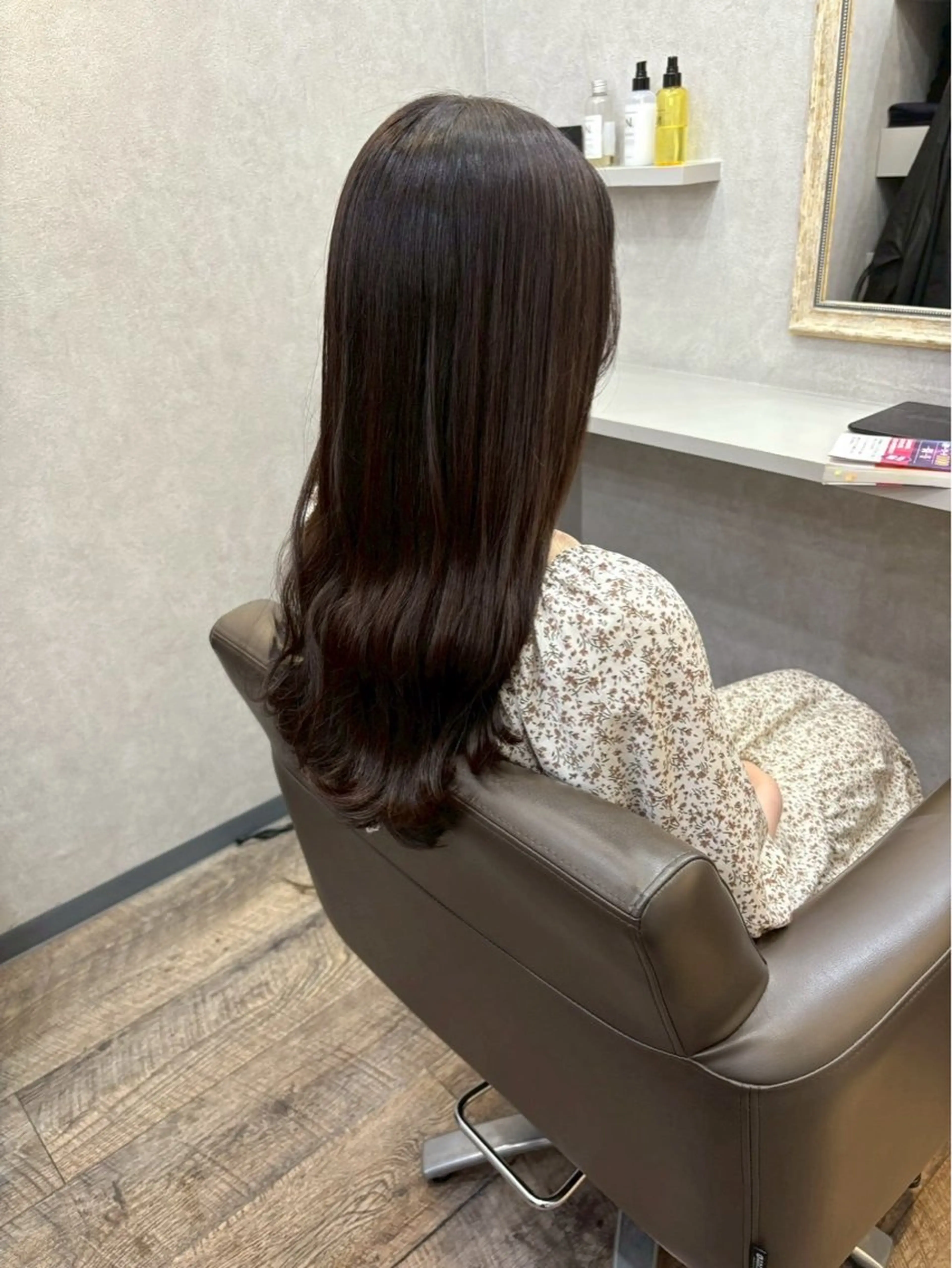 ロング 小林 羽蘭のヘアスタイル