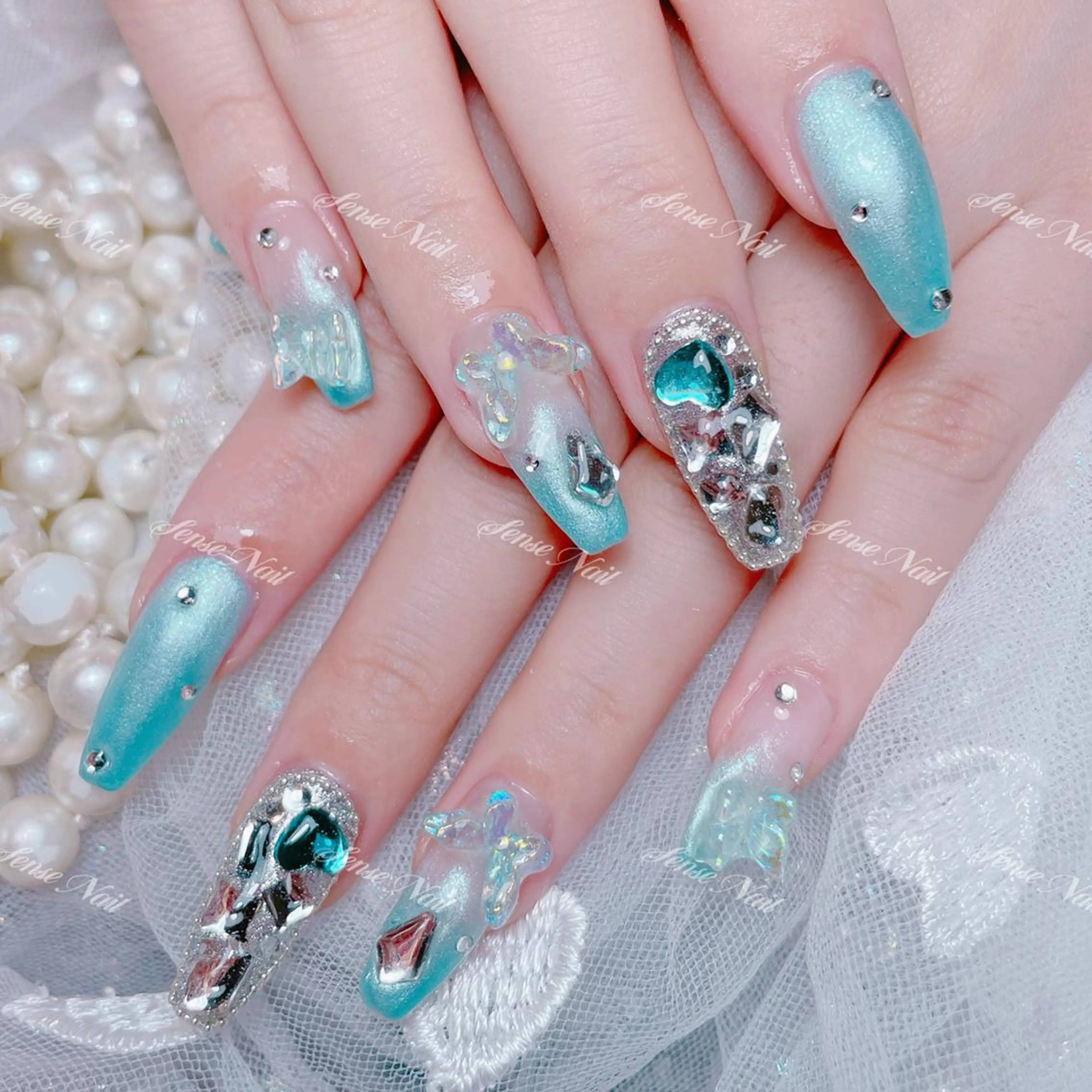 ネイル Kurieitibu 🍬Byu~tīのネイルデザイン