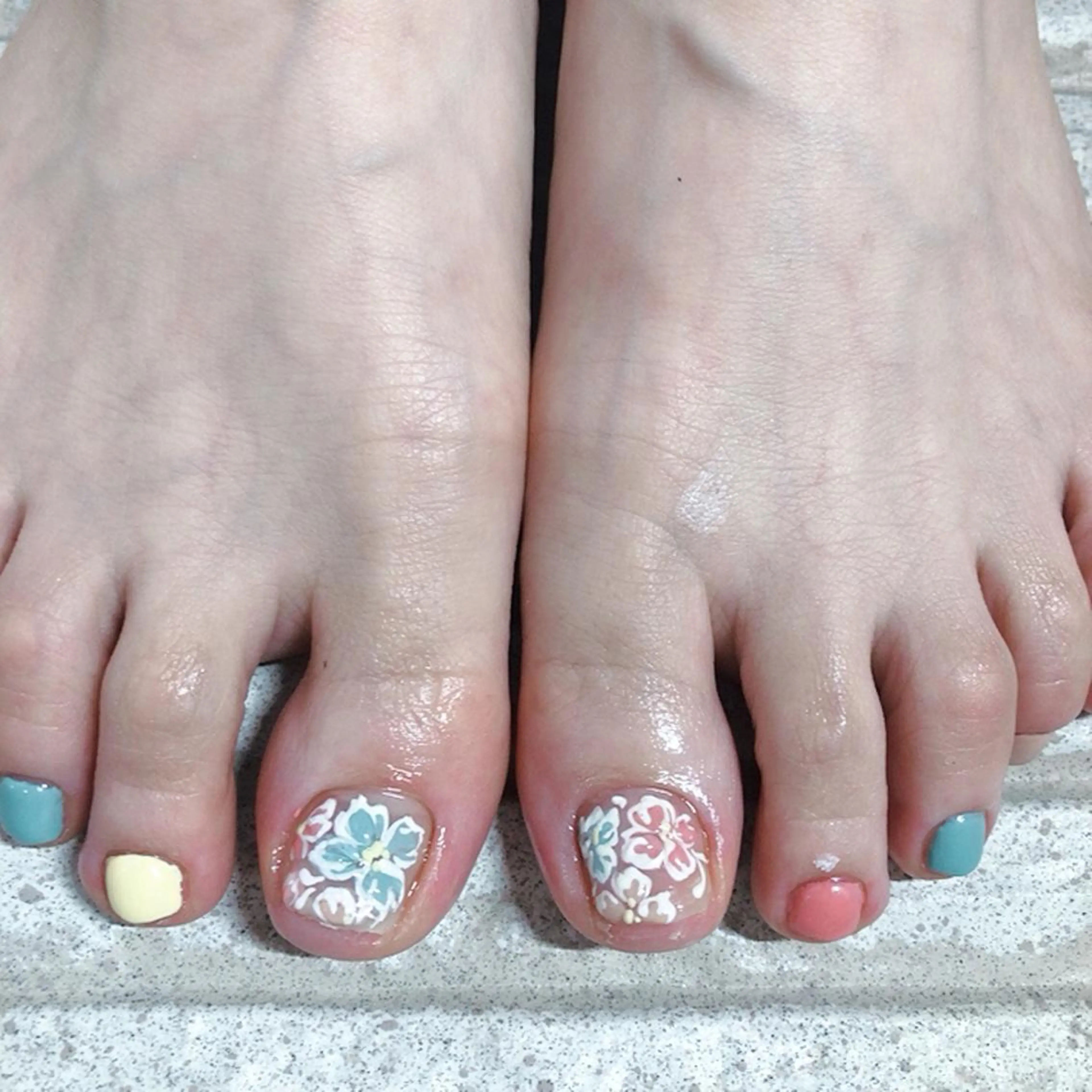 ネイル フットネイル 奥園 良恵のネイルデザイン