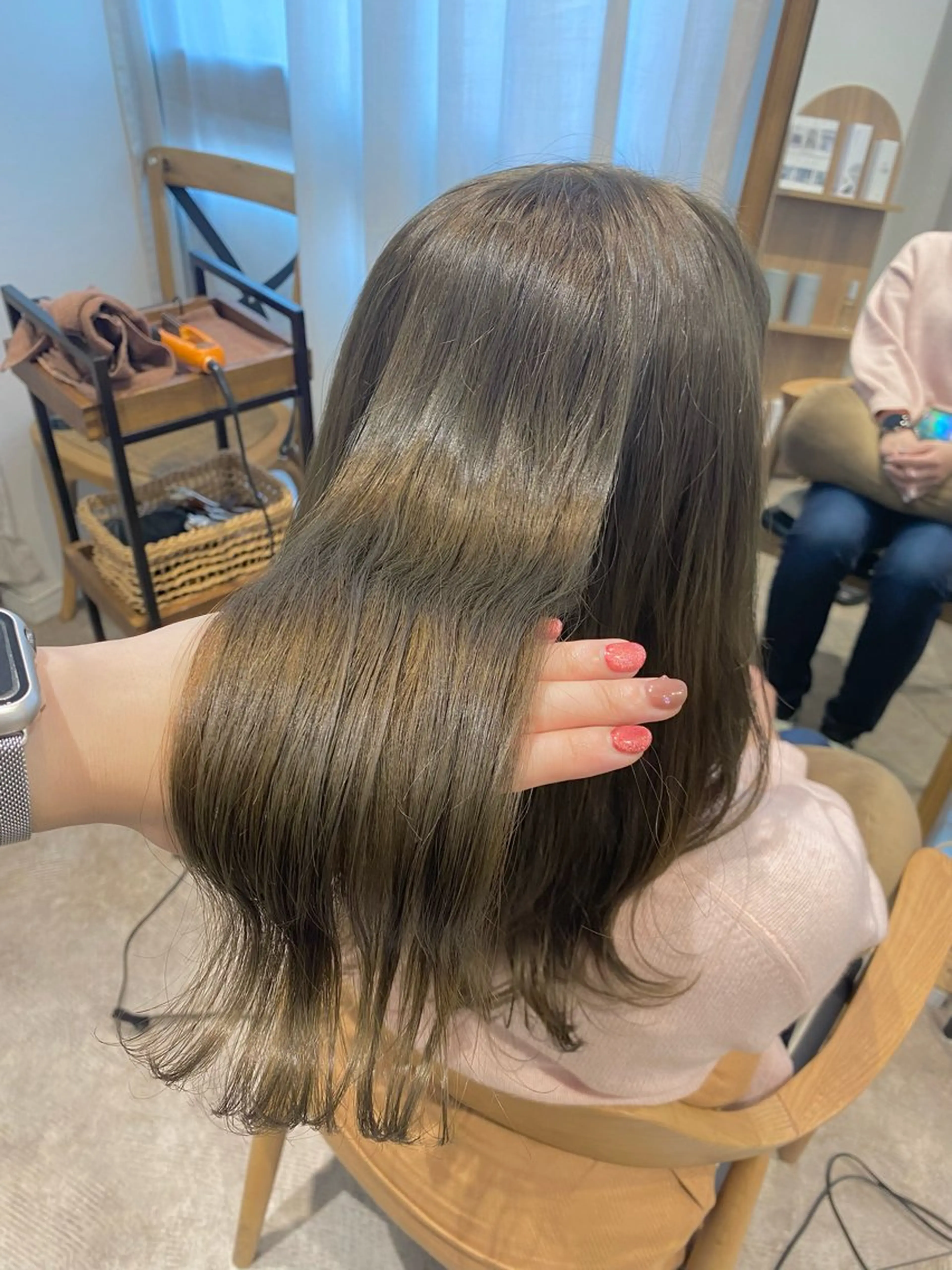 セミロング カラー ヘアカラー 透明感カラー/韓国 ヘア🩶yuri🩵のヘアスタイル