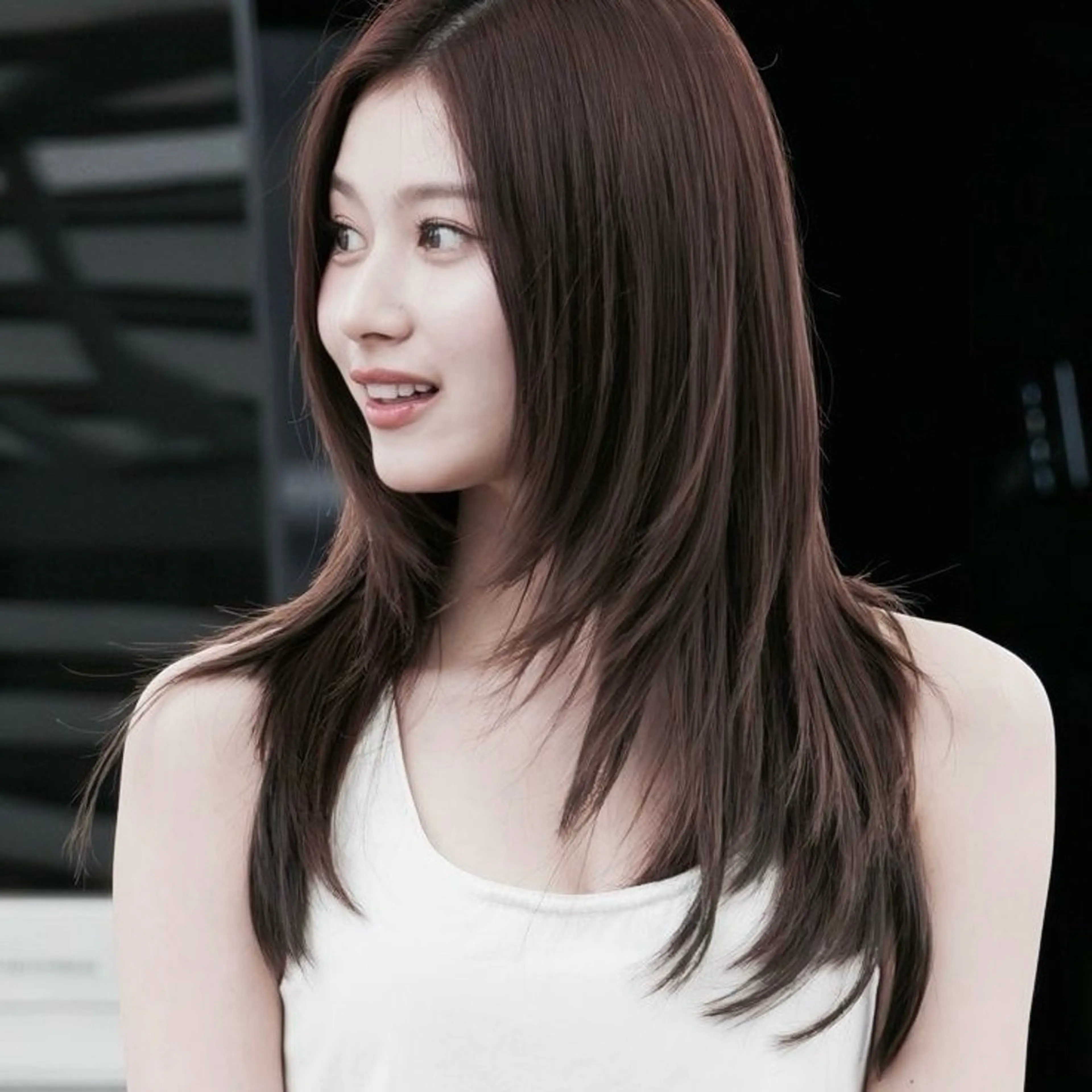 ミディアム ボブ・レイヤー🎀 エミリのヘアスタイル