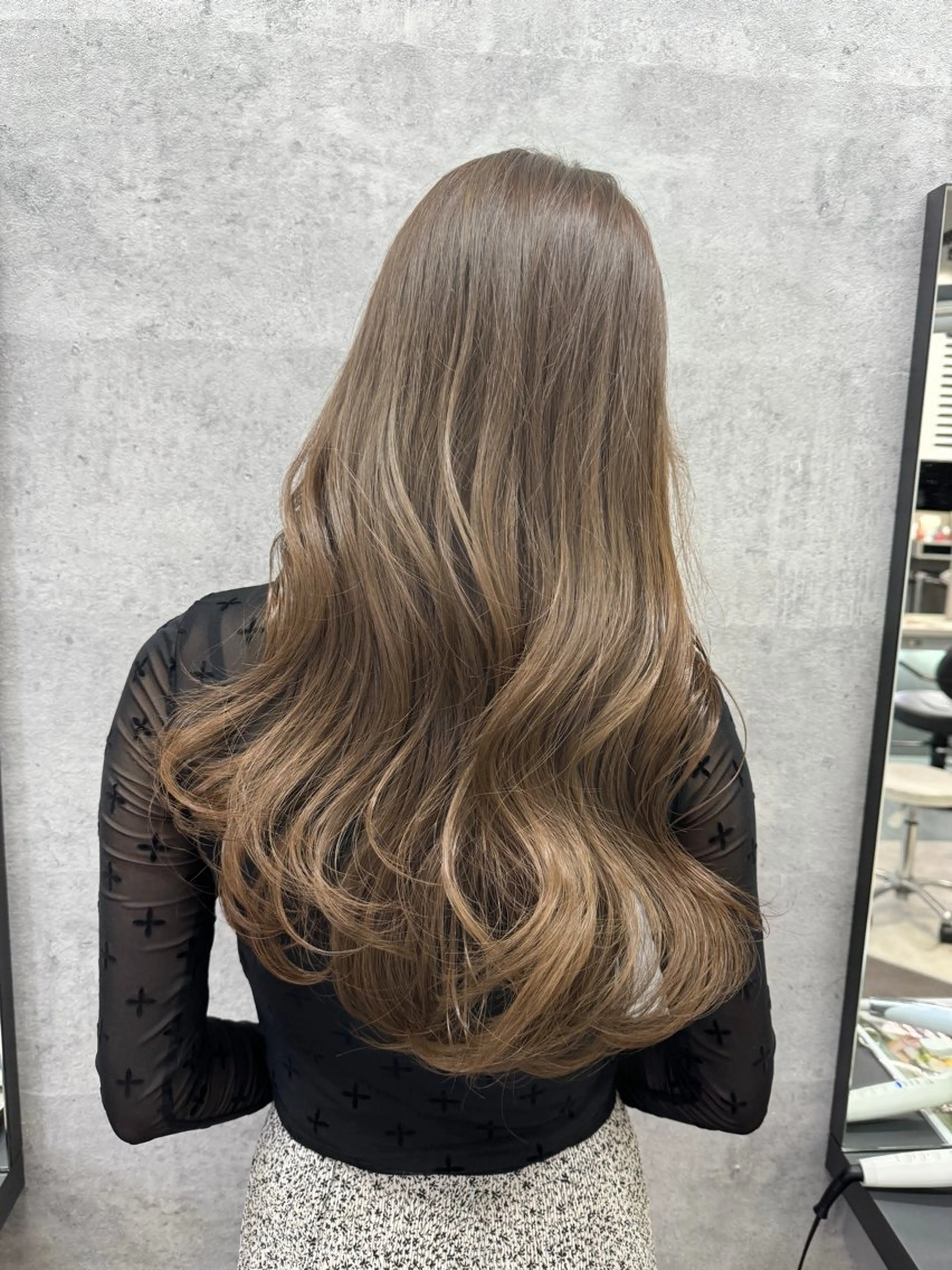 ロング 顔周りカット 韓国風ヘア レイヤーカット ヘアカラー 前原 星音のヘアスタイル