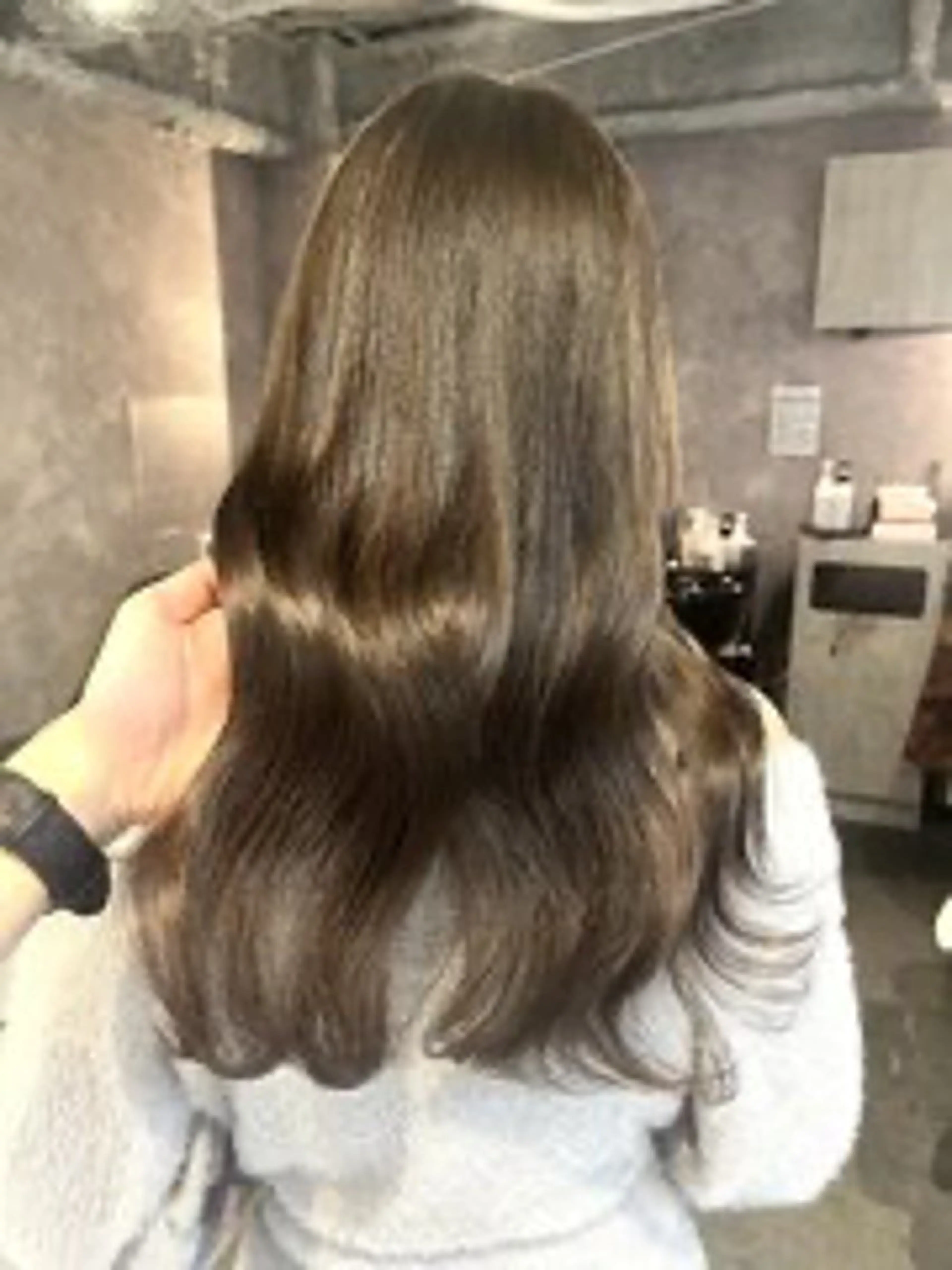 ロング カラー elu あやね 🤍🫧カラーモデルのヘアスタイル