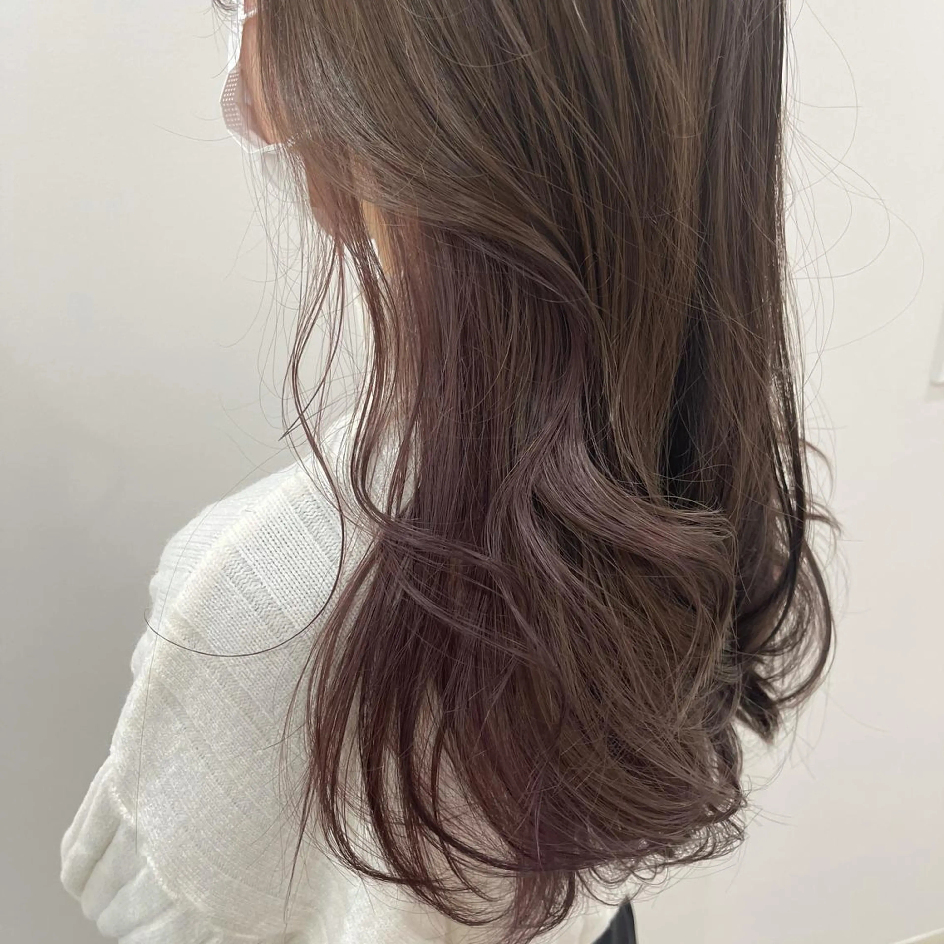 ロング カラー UMEDA FIGAROのヘアスタイル