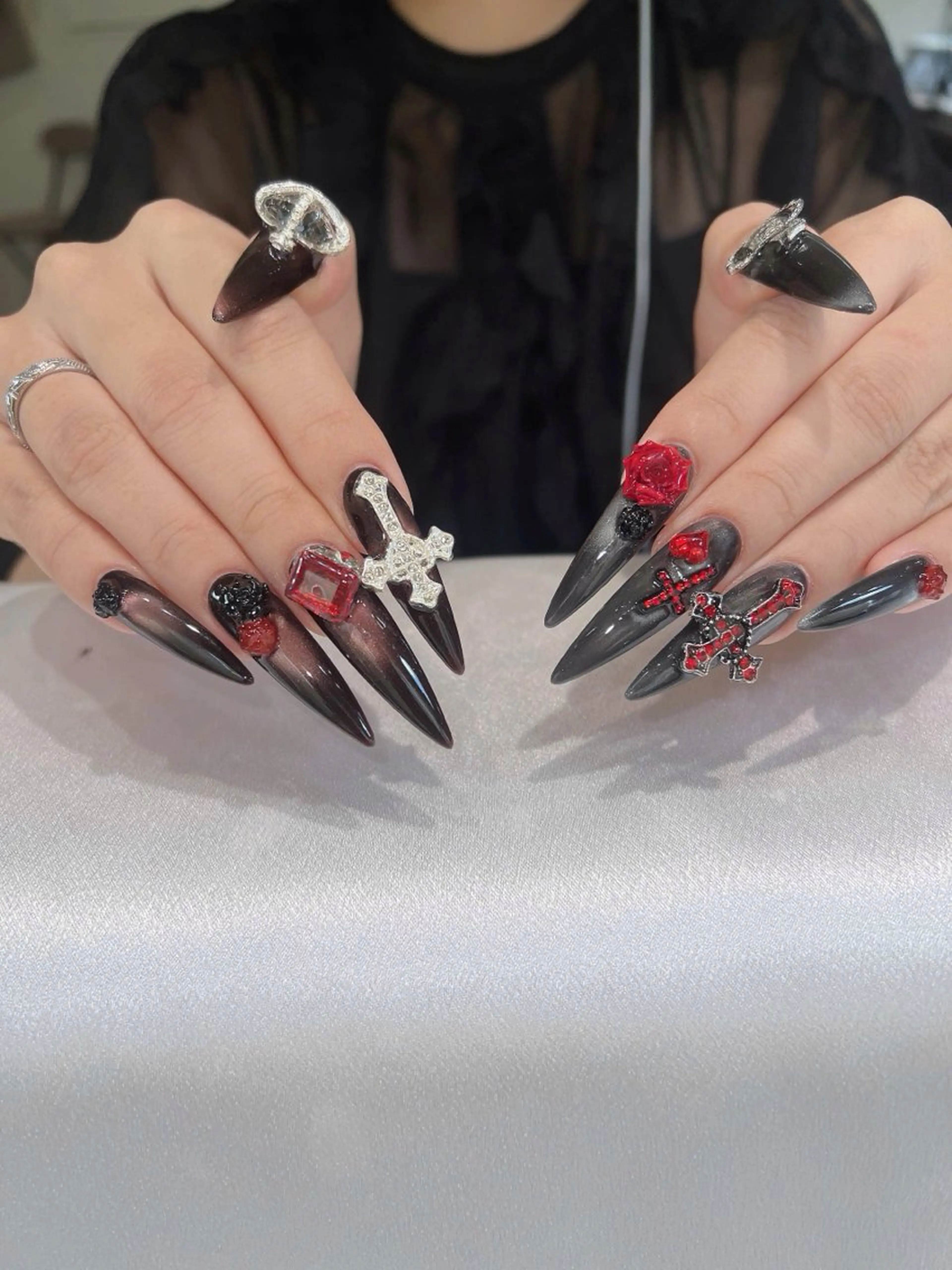 ネイル オーロラネイル ボルドー ブラウン 氷ネイル・うるうるネイル キラキラネイル ハンドネイル Sora  Nail 長さ出し専門店のネイルデザイン